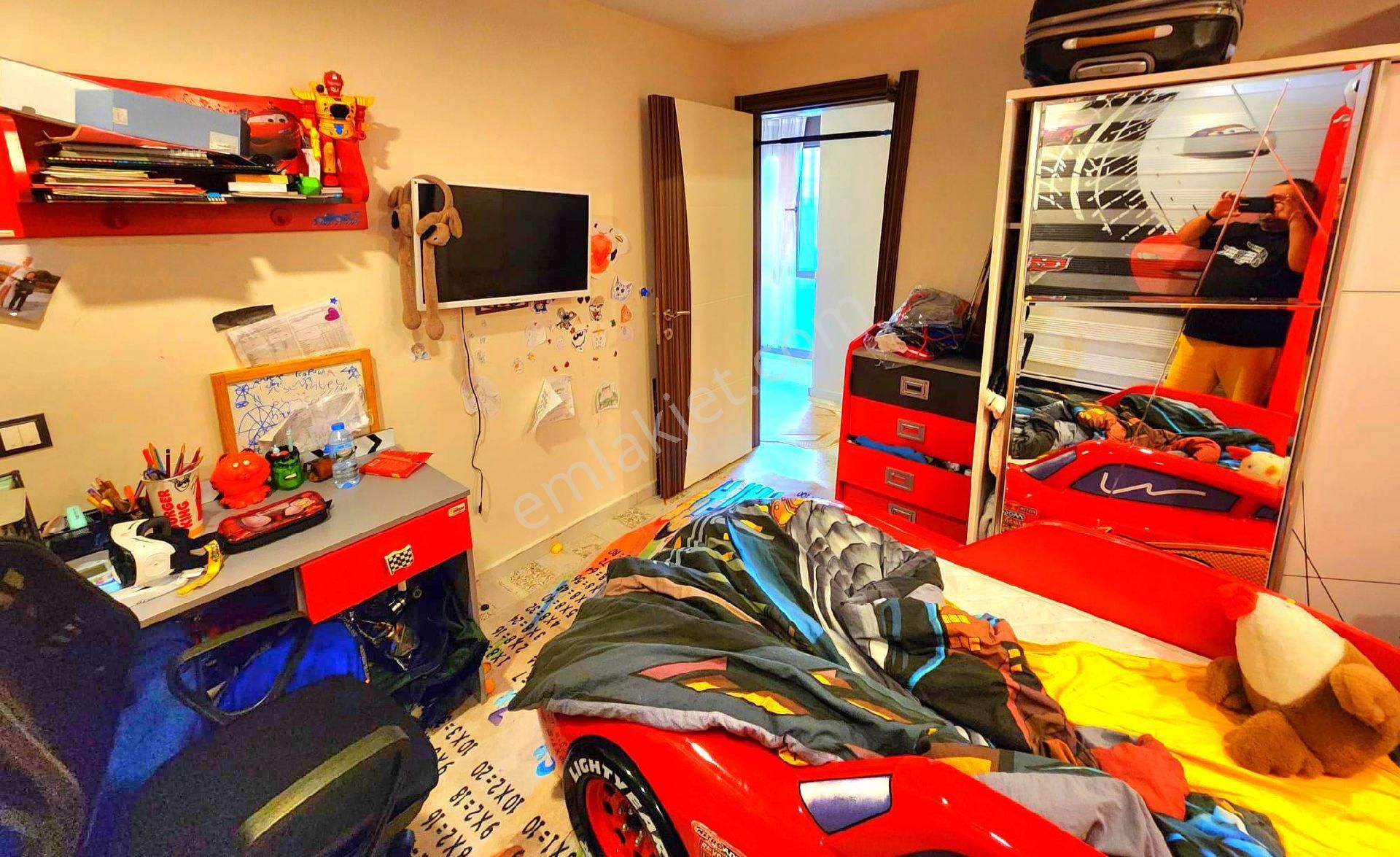 Kuşadasında Plaja Ve Büyük Avm'ye Yakın Özel Havuzlu Ful Eşyalı Tek Müstakil Bahçeli Villa - Görsel 29