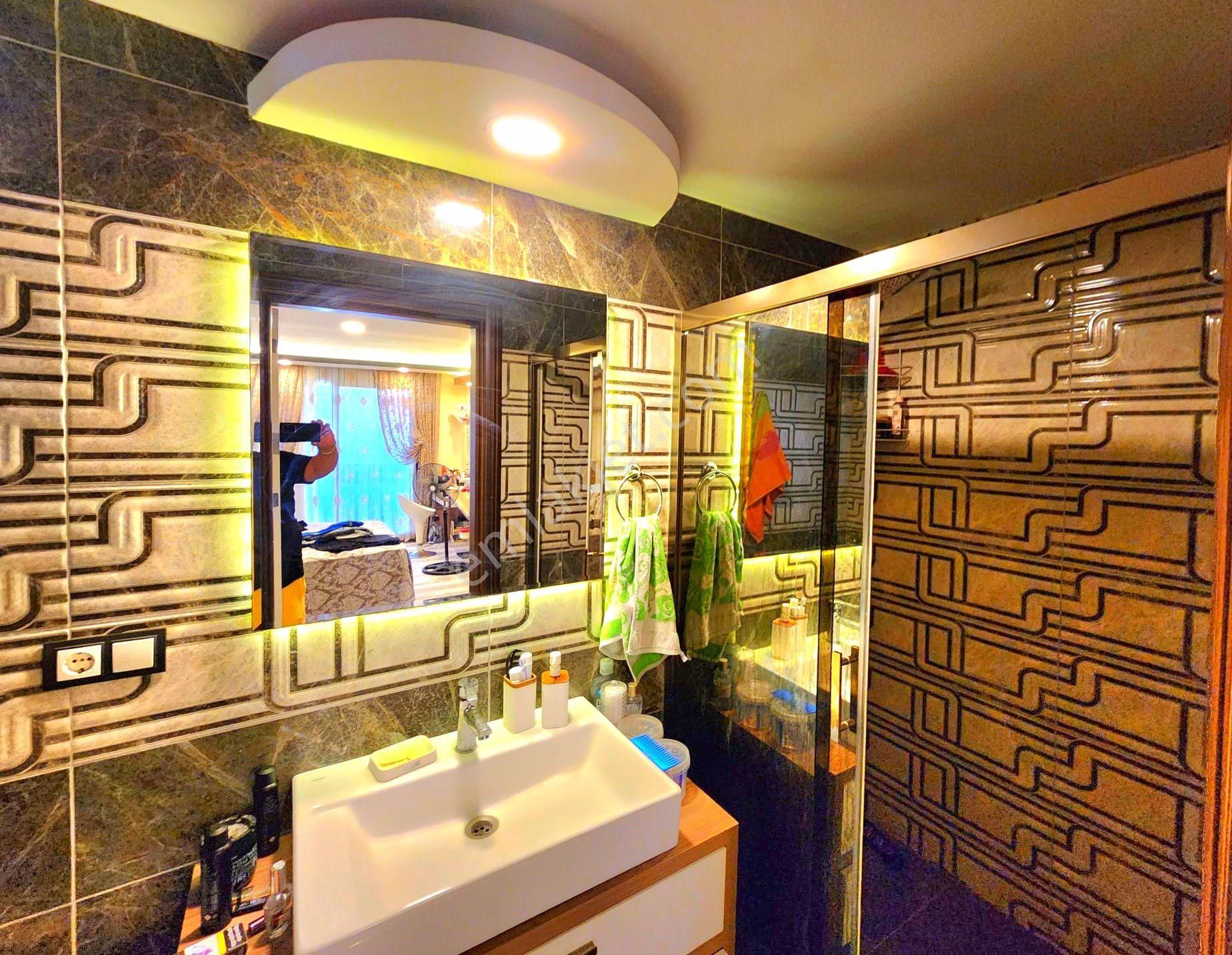 Kuşadasında Plaja Ve Büyük Avm'ye Yakın Özel Havuzlu Ful Eşyalı Tek Müstakil Bahçeli Villa - Görsel 30