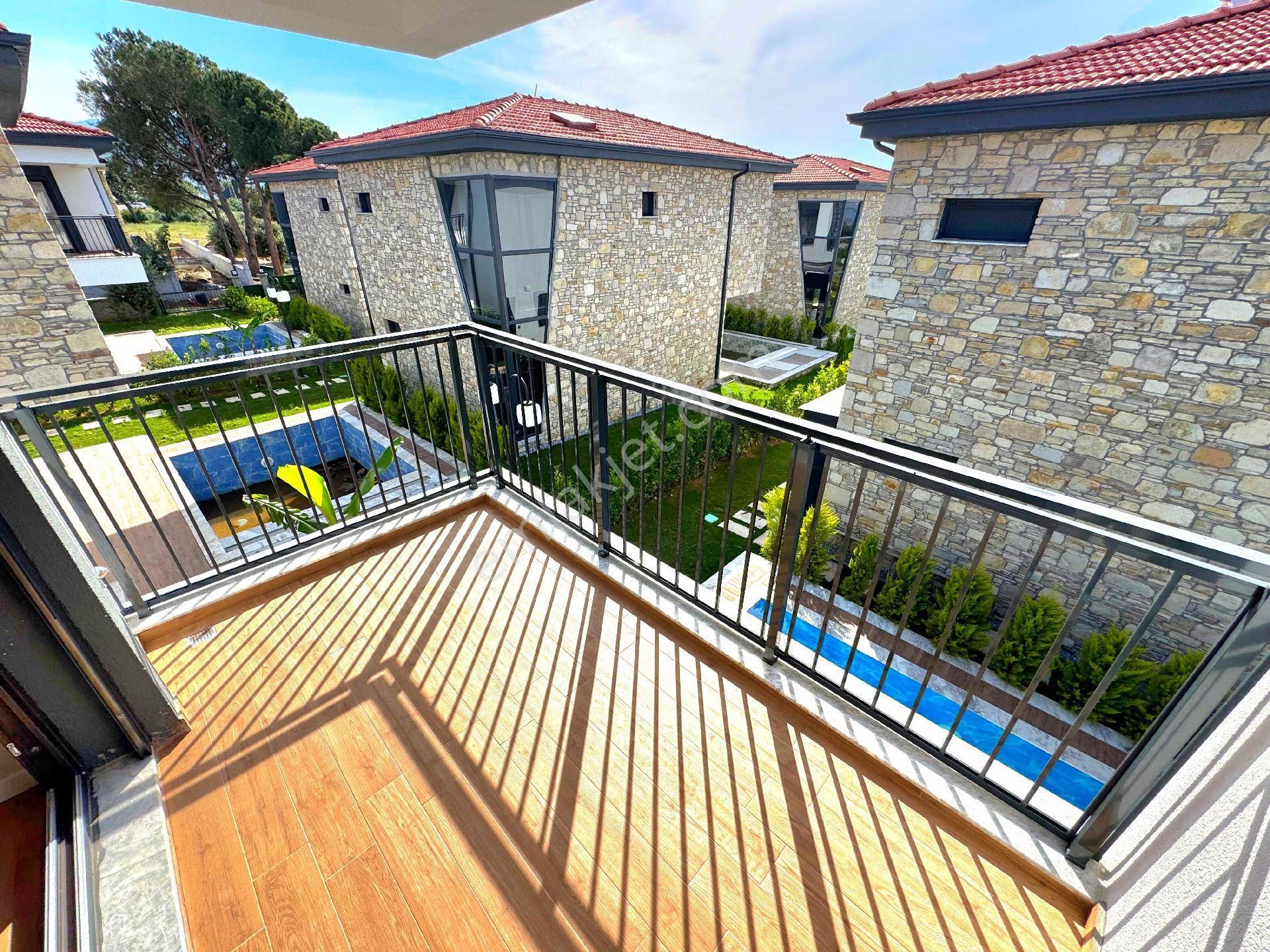 Davutlarda Özel Havuzlu Tek Müstakil Sıfır Villa - Görsel 12