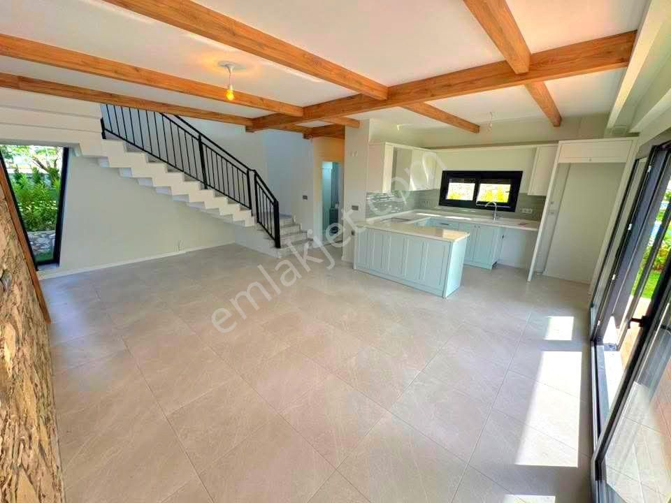 Davutlarda Özel Havuzlu Tek Müstakil Sıfır Villa - Görsel 22