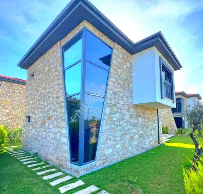 Davutlarda Özel Havuzlu Tek Müstakil Sıfır Villa - Görsel 2