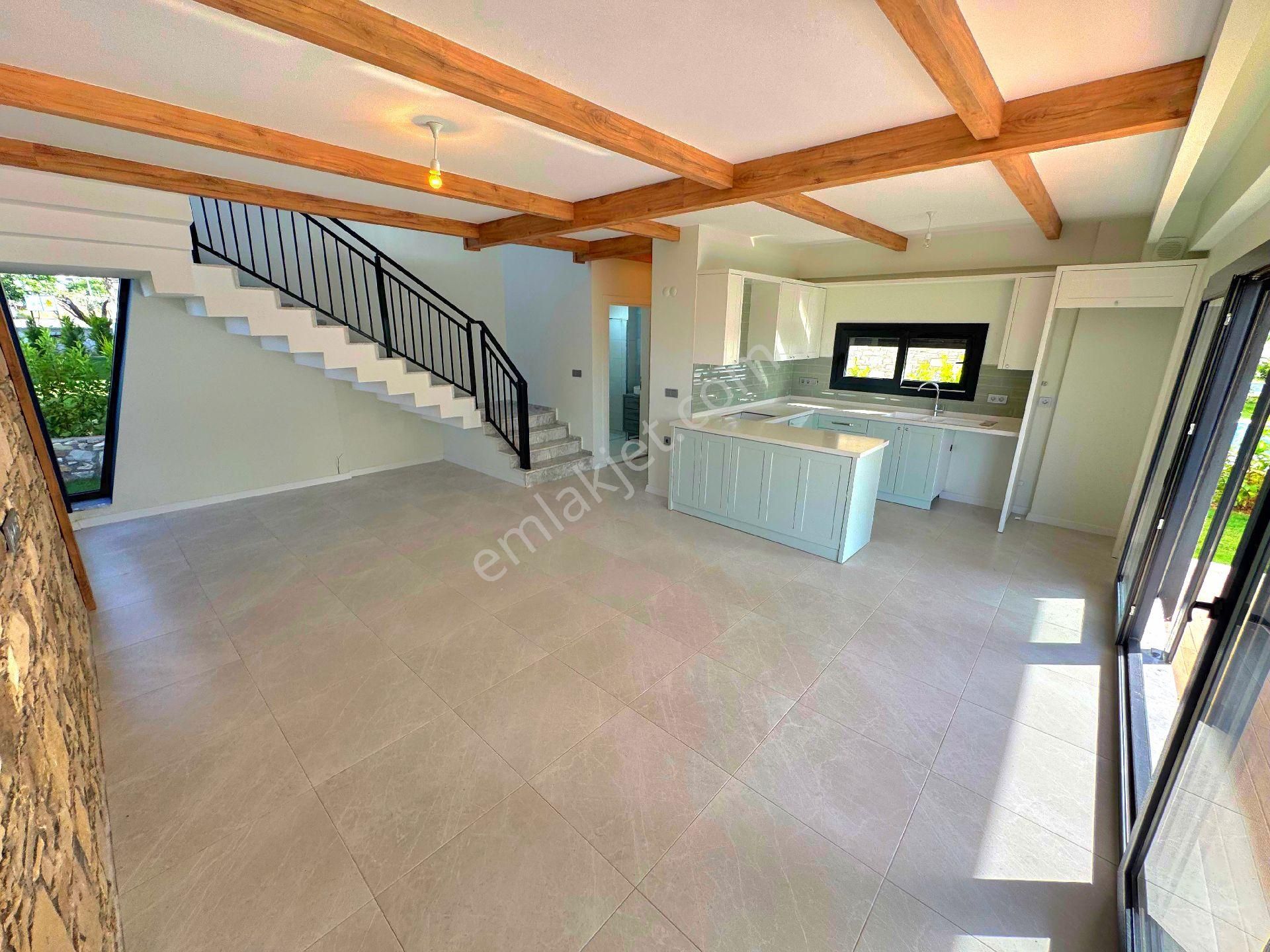 Davutlarda Özel Havuzlu Tek Müstakil Sıfır Villa - Görsel 8