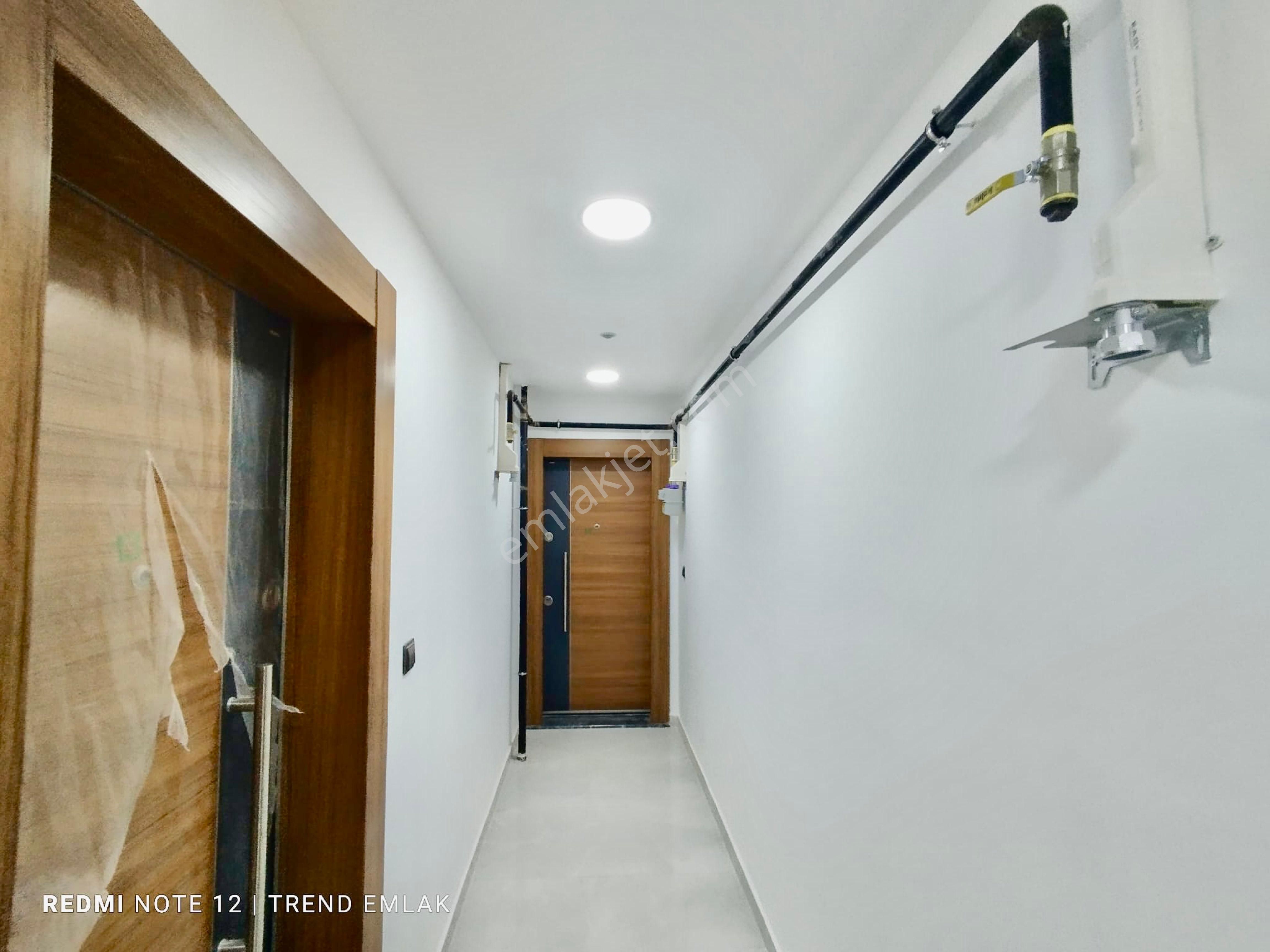 Şehir Merkezinde 2+1 Sıfır Arakat Havuz Manzaralı Daireler - Görsel 11