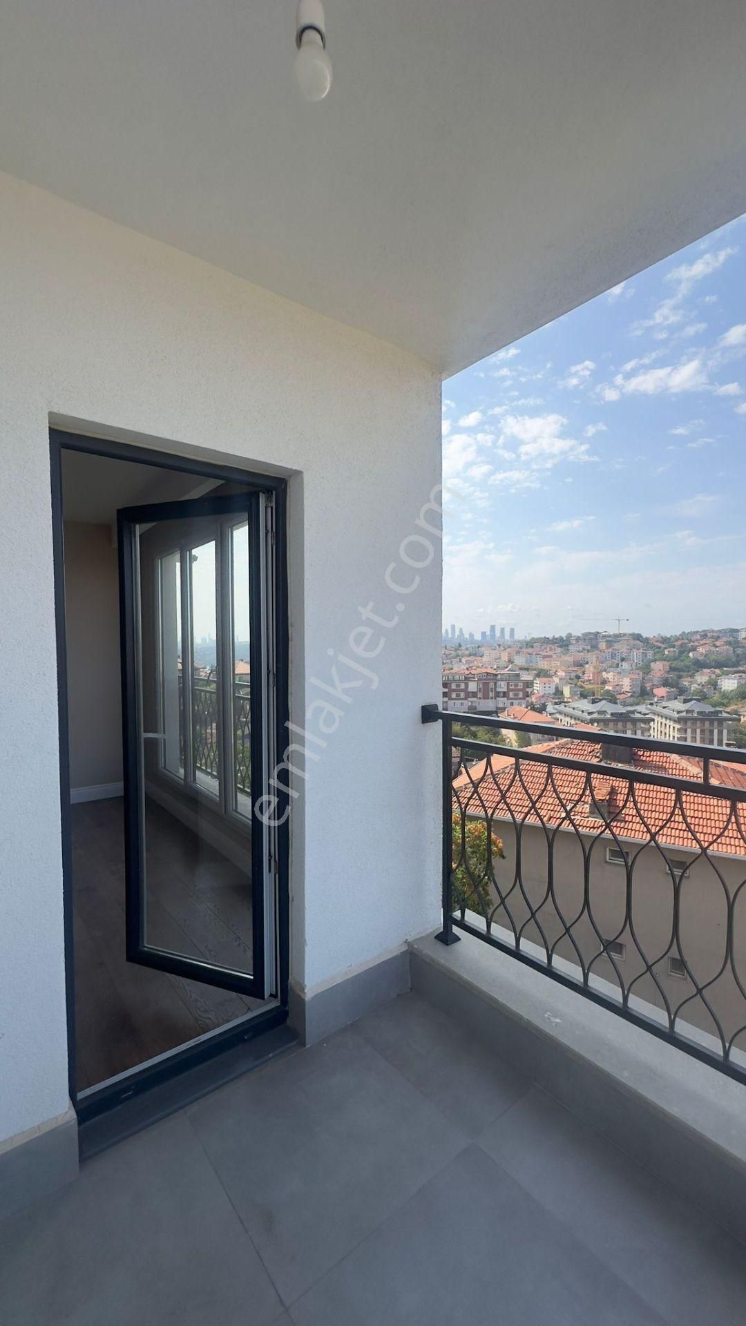 Çengelköy Çamlıktepe 'de Geniş 3+1 Kiralık Daire - Görsel 15