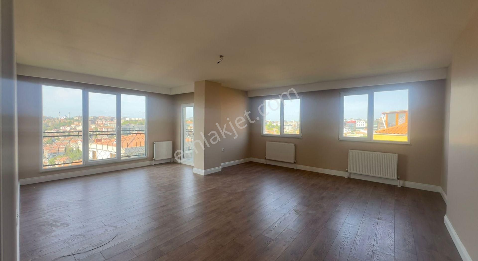 Çengelköy Çamlıktepe 'de Geniş 3+1 Kiralık Daire - Görsel 11