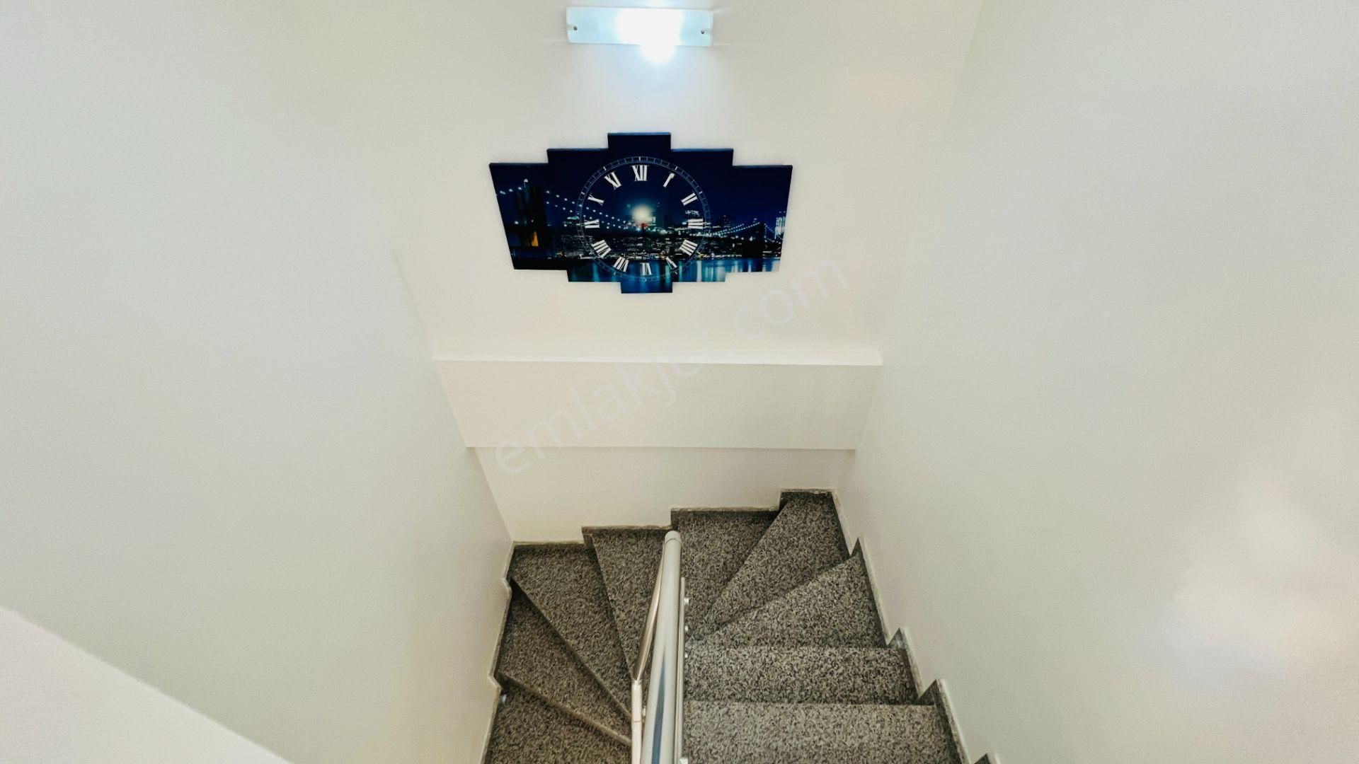 Kemer Merkezde Muhteşem Konumda Satılık 4+1 Dubleks Daire - Görsel 18