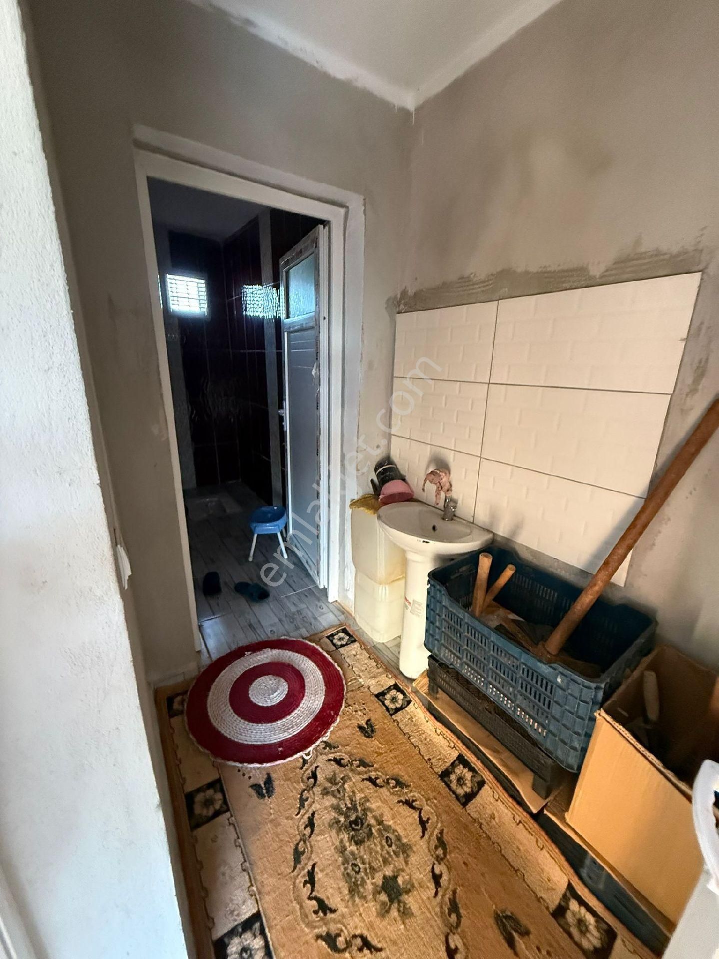 Mustafalarda Harika Konumda Ana Yola Yakın Bağ Evi Satılık Uygun - Görsel 25