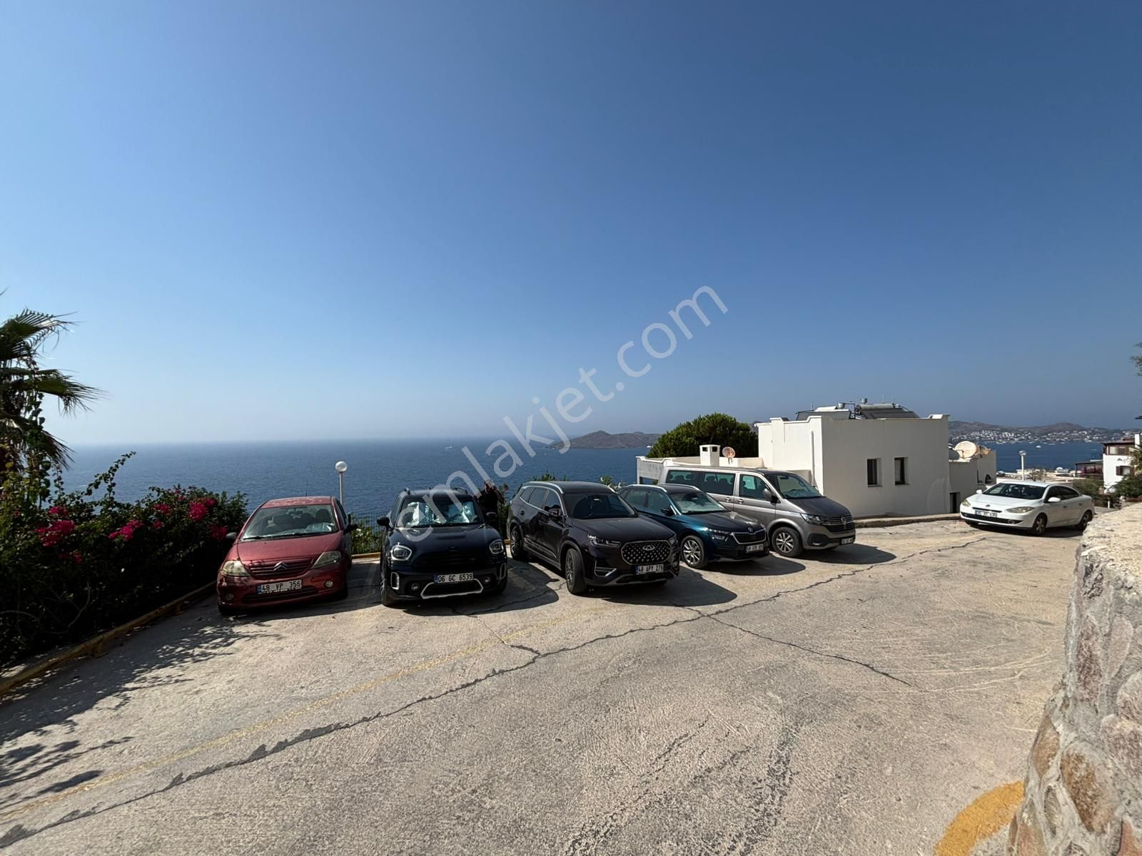 Geriş Mah. Yamaç Evler Sitesinde Full Deniz Manzaralı 4+1 Villa - Görsel 17