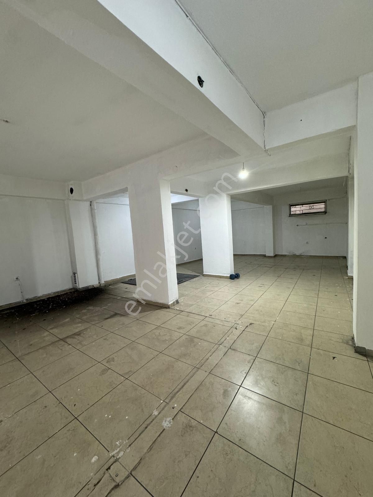 Acil Satılık Depolu Dükkan Toplam 180m2 - Görsel 2