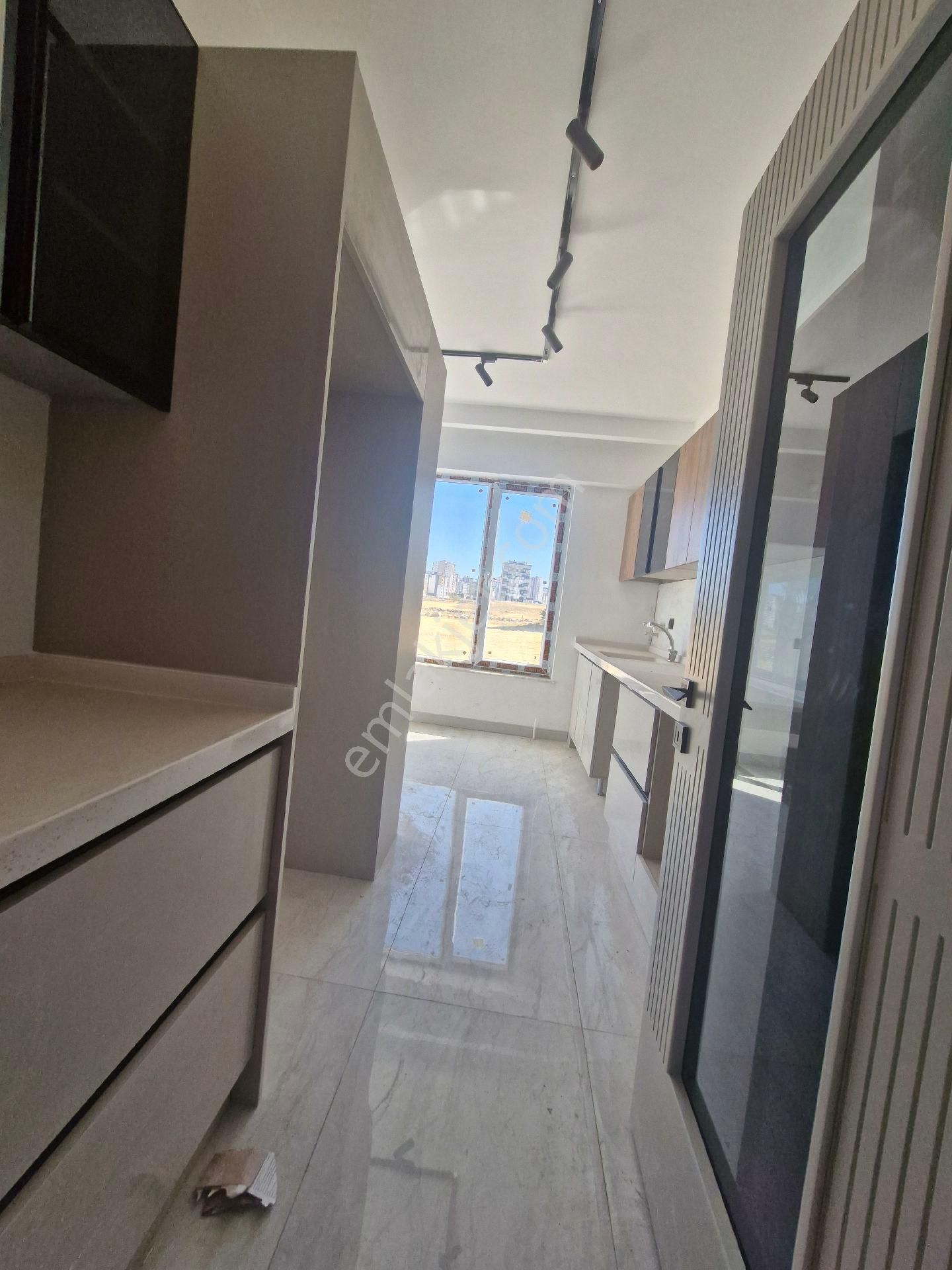 Mimsin Şirintepe Mahallesinde Satılık 2,5 +1 - Görsel 3