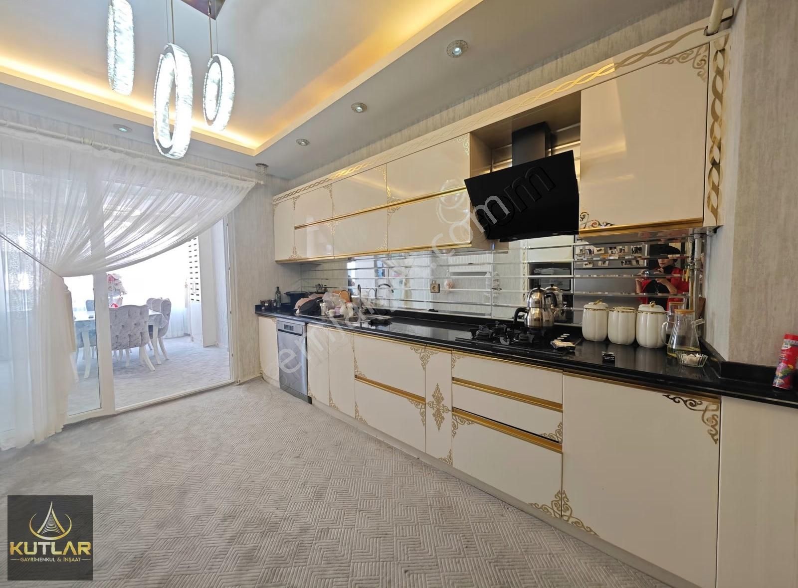 Kutlar'dan İbnisina "günsev 5 Flora Evlerde" Lüks Bir Yaşam..