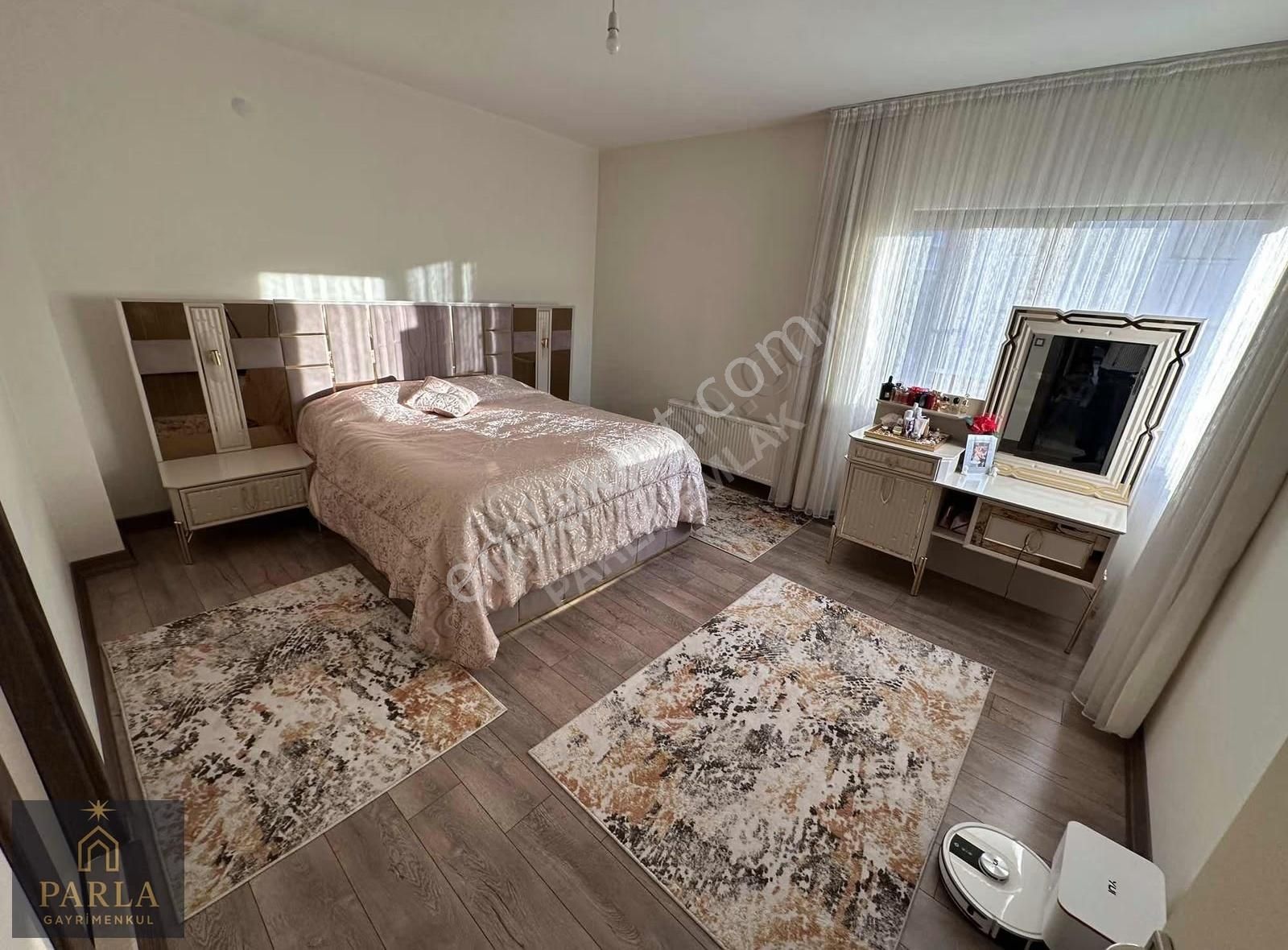 Parla Emlak'tan Saraycık Toki 3.b/2.e De 143m2/1.kat Köşe Daire - Görsel 4