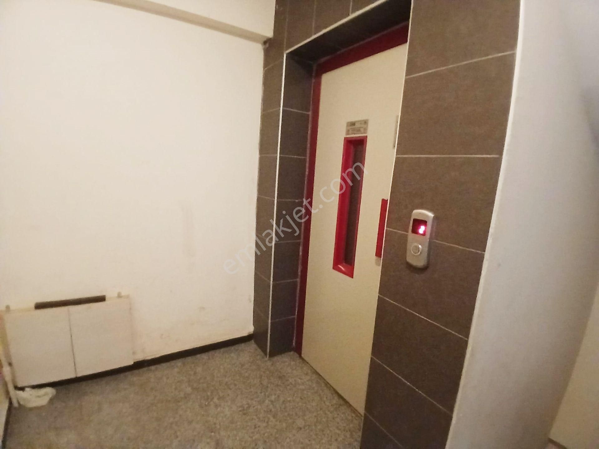 Kaçmaz Fiyata Metrobüse Yürüme Mesafesin De 3+1 Satılık Daire - Görsel 8