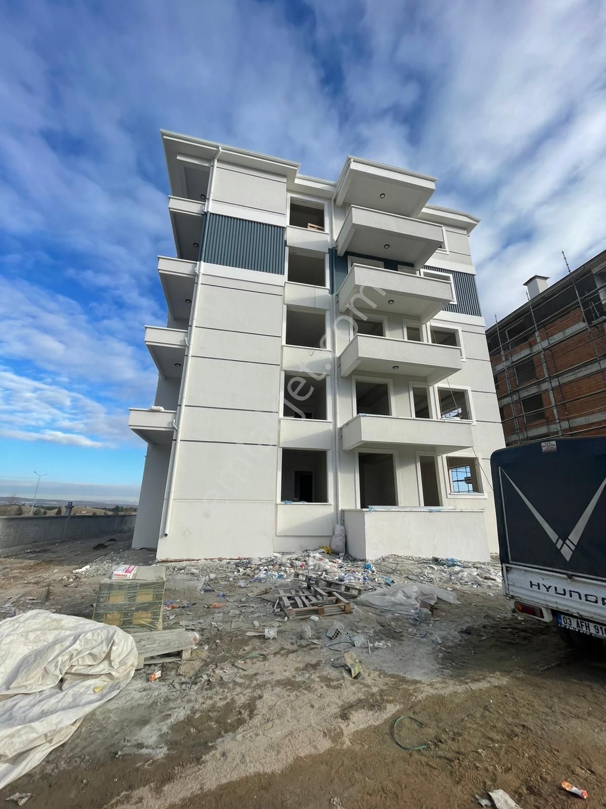 Afyon Üçok Emlaktan Ali İhsan Paşa Mah Satılık Ultra Lüx 2+1/3+1 Sıfır Daireler - Görsel 2