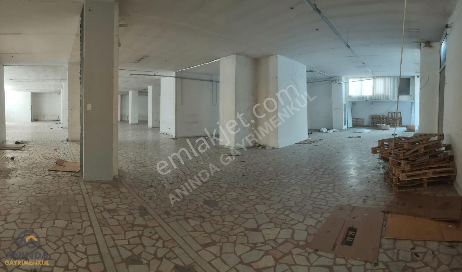Anında Hakandan Halkalı Zeynebiye Kiralık 1000 M2 Giriş İşyeri - Görsel 9