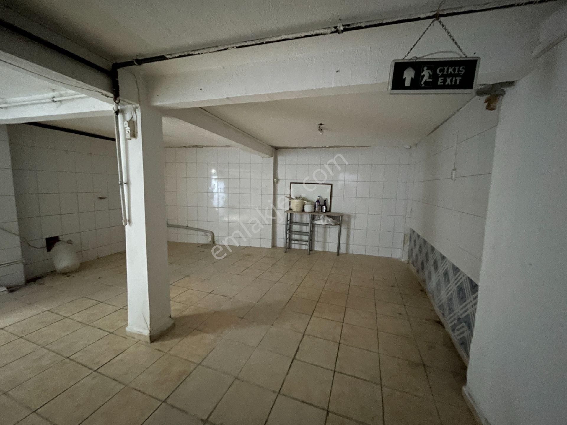 Cerrahpaşa’da Ana Cadde Üzerinde Köşe Konumlu Kiralık Şık Dükkan - Görsel 18