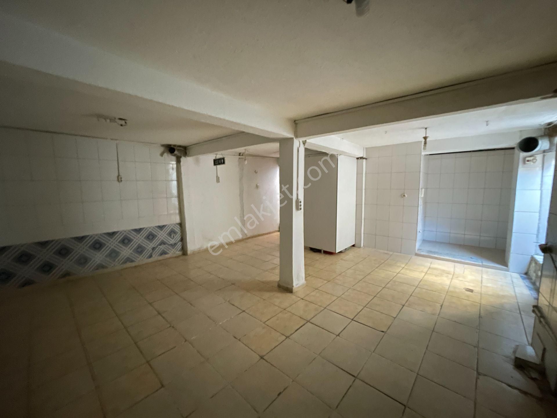 Cerrahpaşa’da Ana Cadde Üzerinde Köşe Konumlu Kiralık Şık Dükkan - Görsel 29