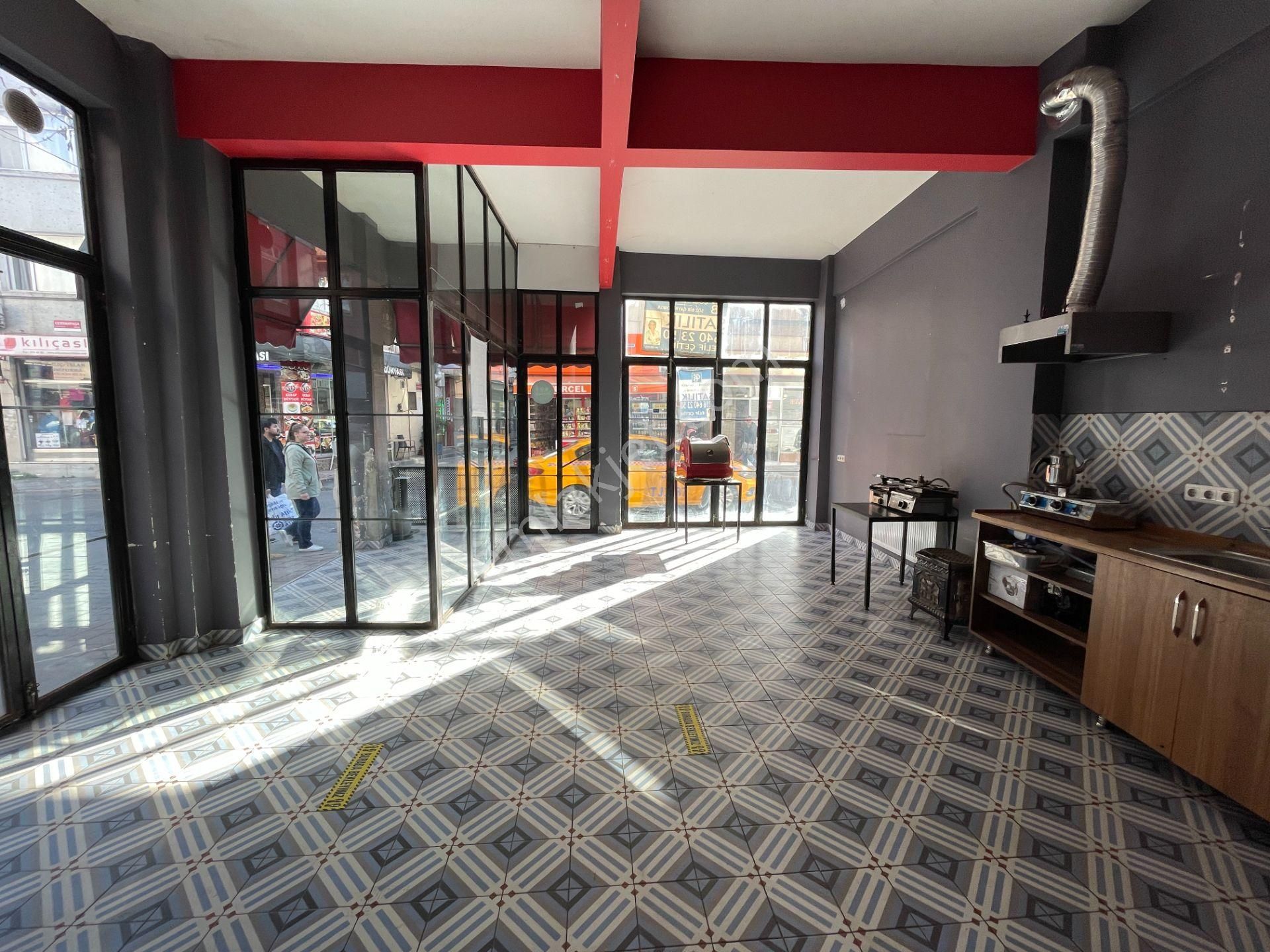 Cerrahpaşa’da Ana Cadde Üzerinde Köşe Konumlu Kiralık Şık Dükkan - Görsel 7