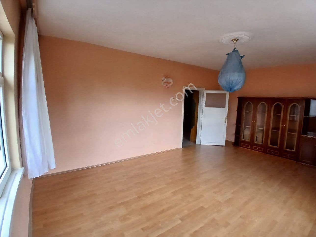 Akçay Emlak'tan Akşehir Altunkalem Mahallesinde Ara Kat Satılık Geniş 2+1 Daire - Görsel 8