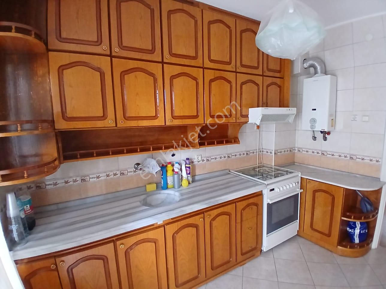 Akçay Emlak'tan Akşehir Altunkalem Mahallesinde Ara Kat Satılık Geniş 2+1 Daire - Görsel 3