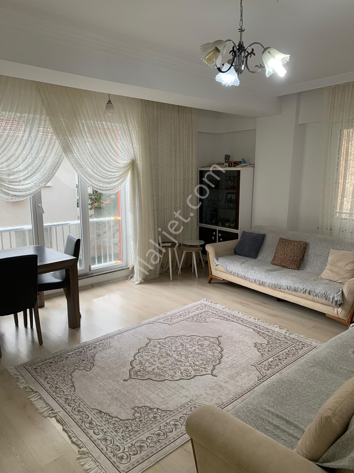 Çanakkale Merkez İsmetpaşa Mahallesi 2+1 Kapalı Mutfak Daire