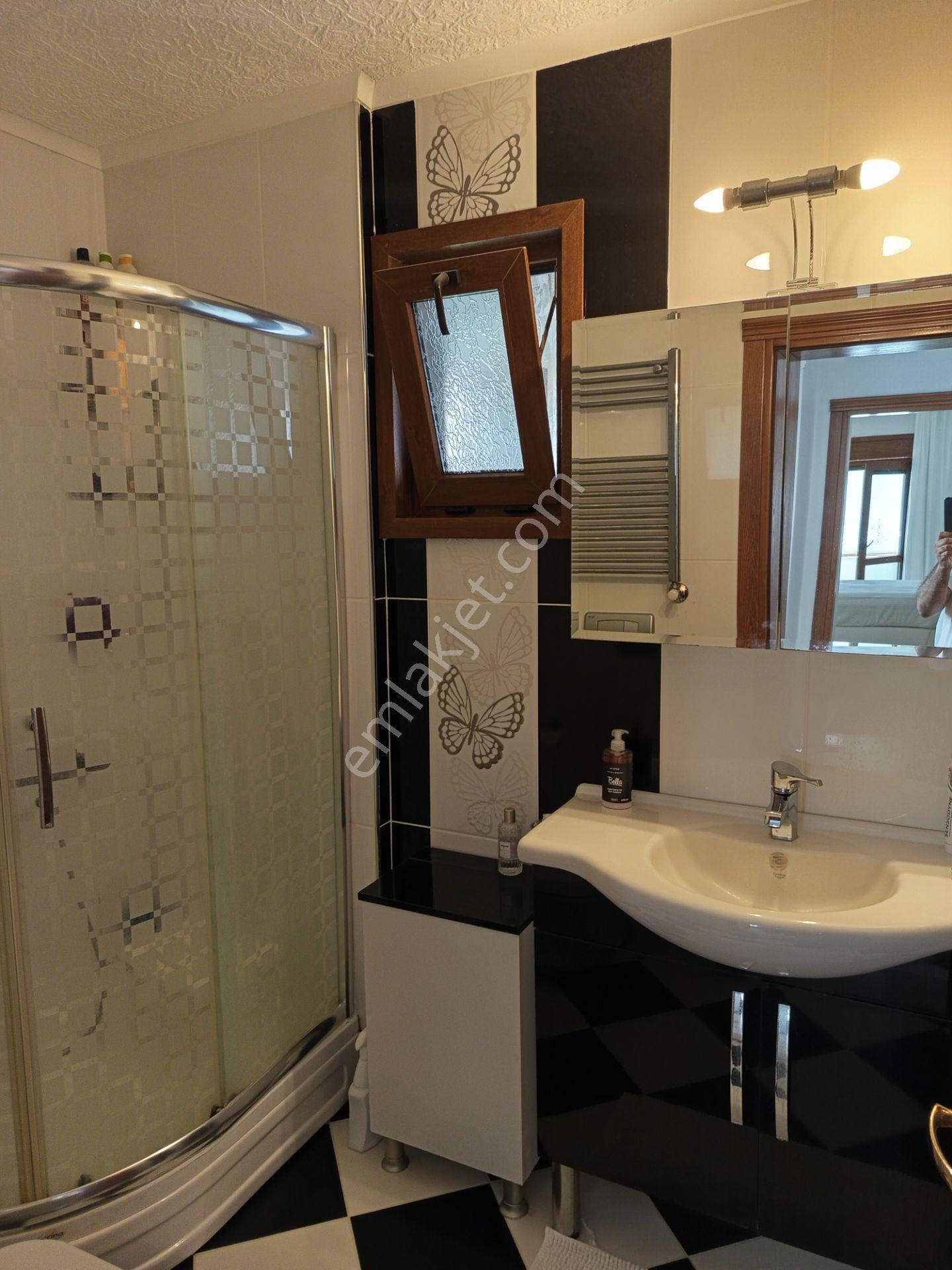 Deniz Ve Karaburan Manzaralı, Yerden Isıtmalı Kombili 5+1 Köşe Villa - Görsel 16