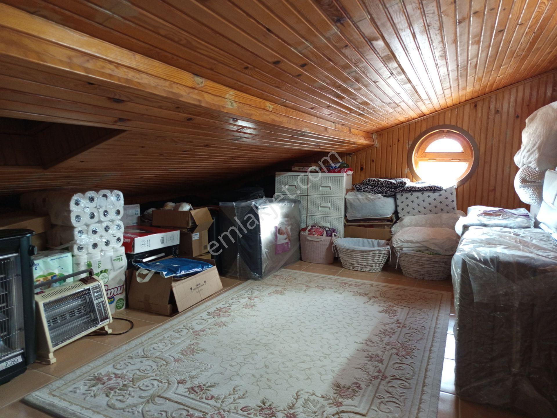 Deniz Ve Karaburan Manzaralı, Yerden Isıtmalı Kombili 5+1 Köşe Villa - Görsel 17