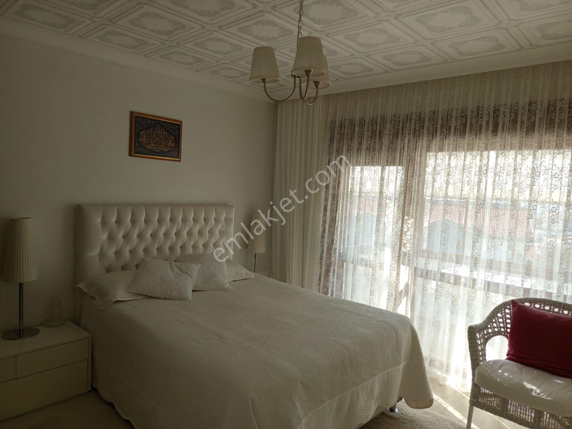 Deniz Ve Karaburan Manzaralı, Yerden Isıtmalı Kombili 5+1 Köşe Villa - Görsel 9