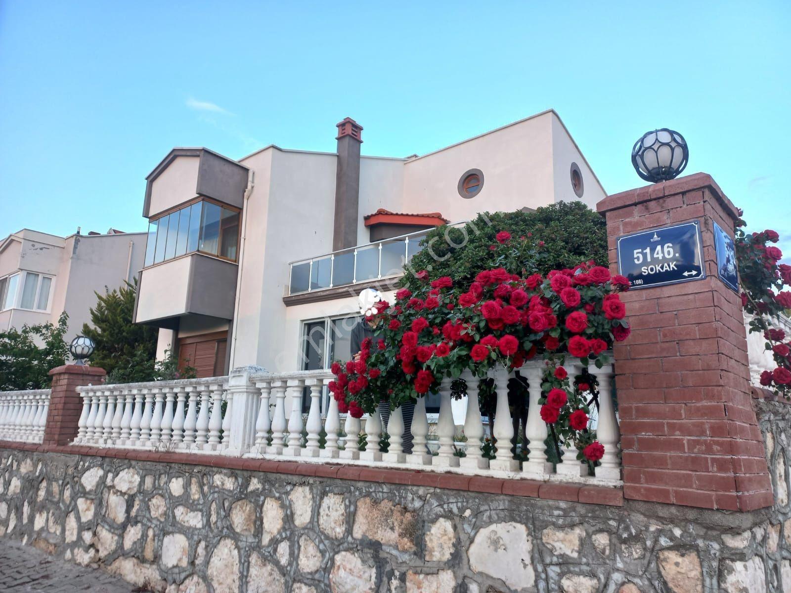 Deniz Ve Karaburan Manzaralı, Yerden Isıtmalı Kombili 5+1 Köşe Villa - Görsel 2
