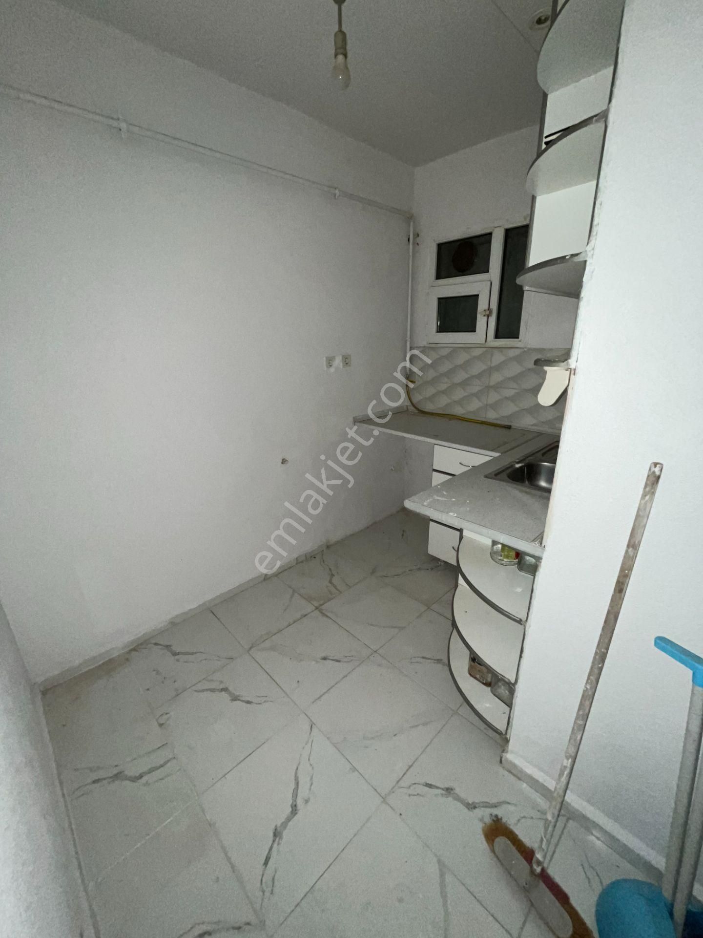 Büyükçekmece Atatürk Mah İçi Yapılı Temiz Sahilde 2+1 Satılık Daire - Görsel 13