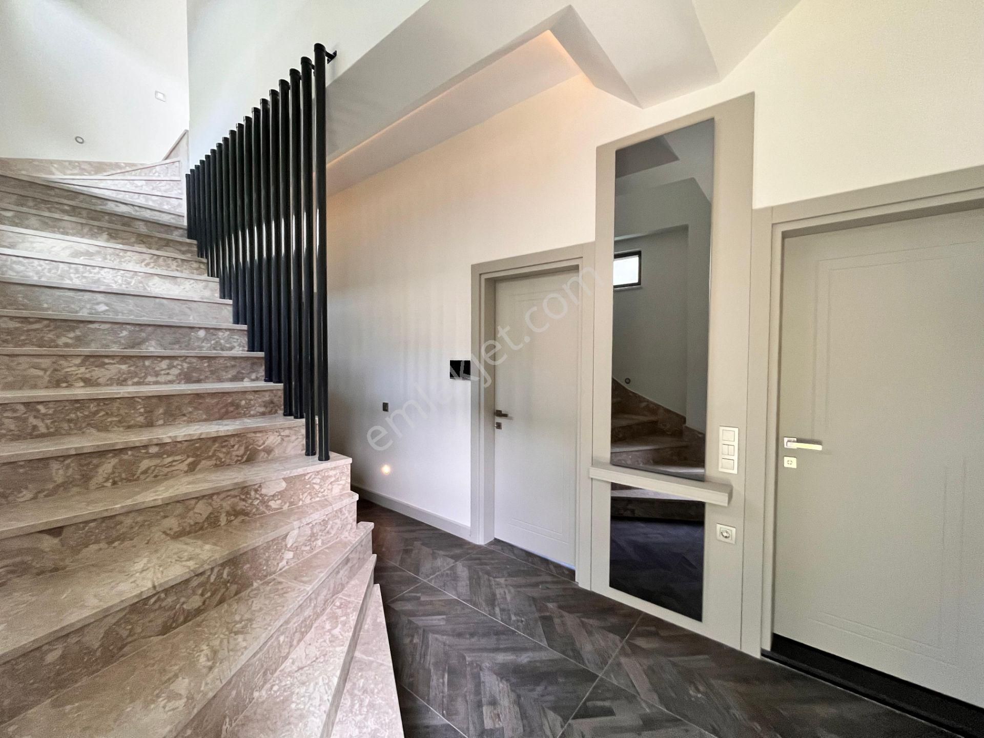 Parstan Gürede Deniz Manzaralı Tam Bağımsız Lüks 4+1 Villa - Görsel 14