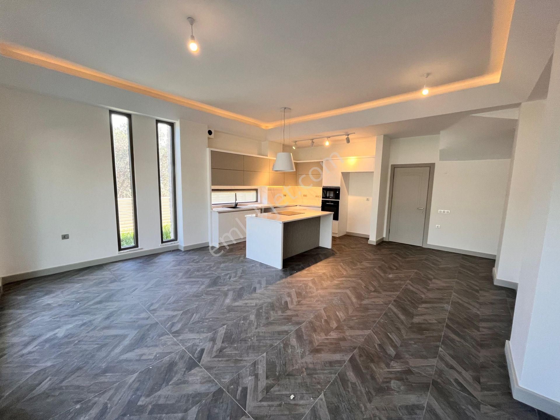 Parstan Gürede Deniz Manzaralı Tam Bağımsız Lüks 4+1 Villa - Görsel 6