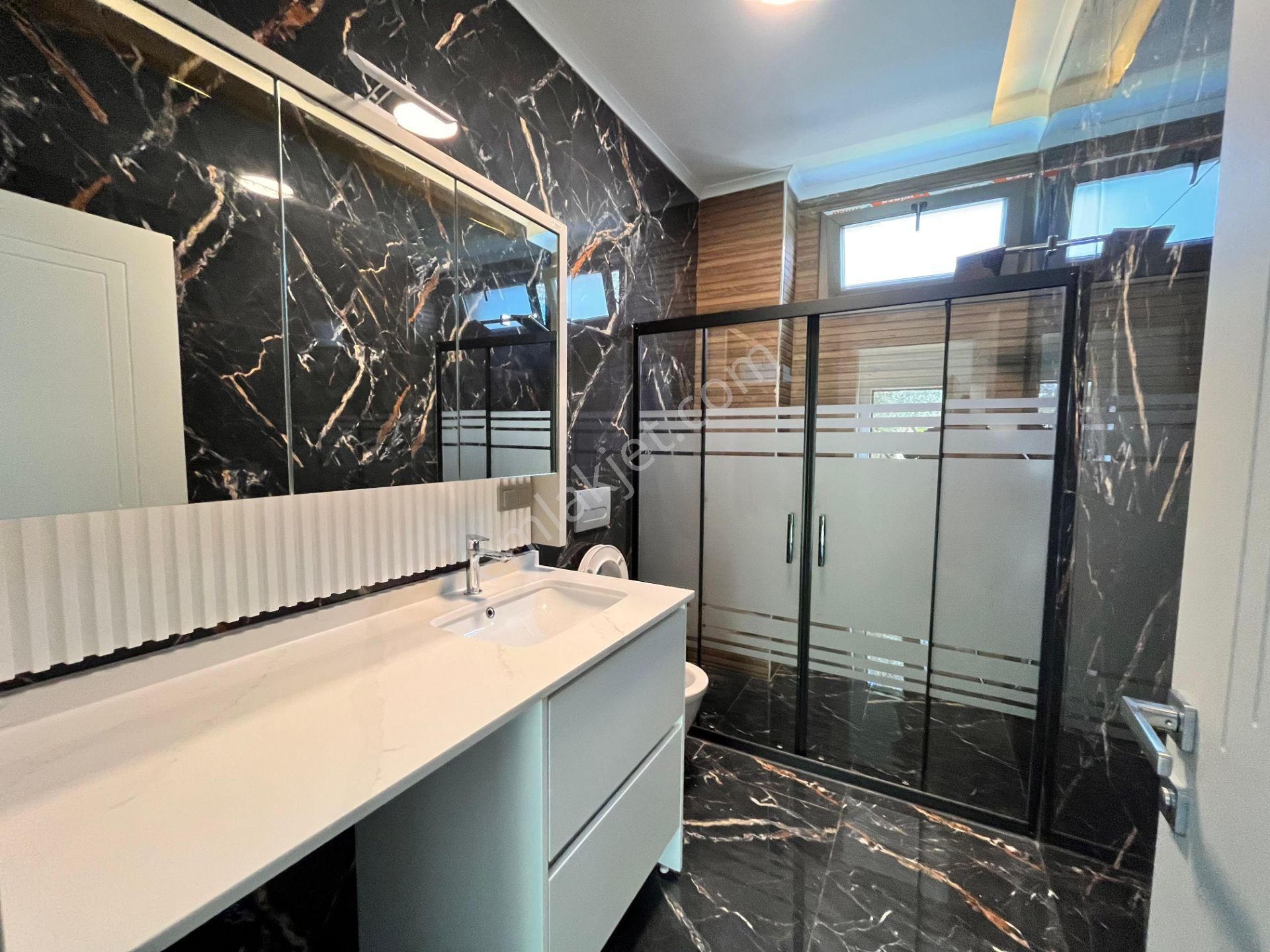 Parstan Gürede Deniz Manzaralı Tam Bağımsız Lüks 4+1 Villa - Görsel 16