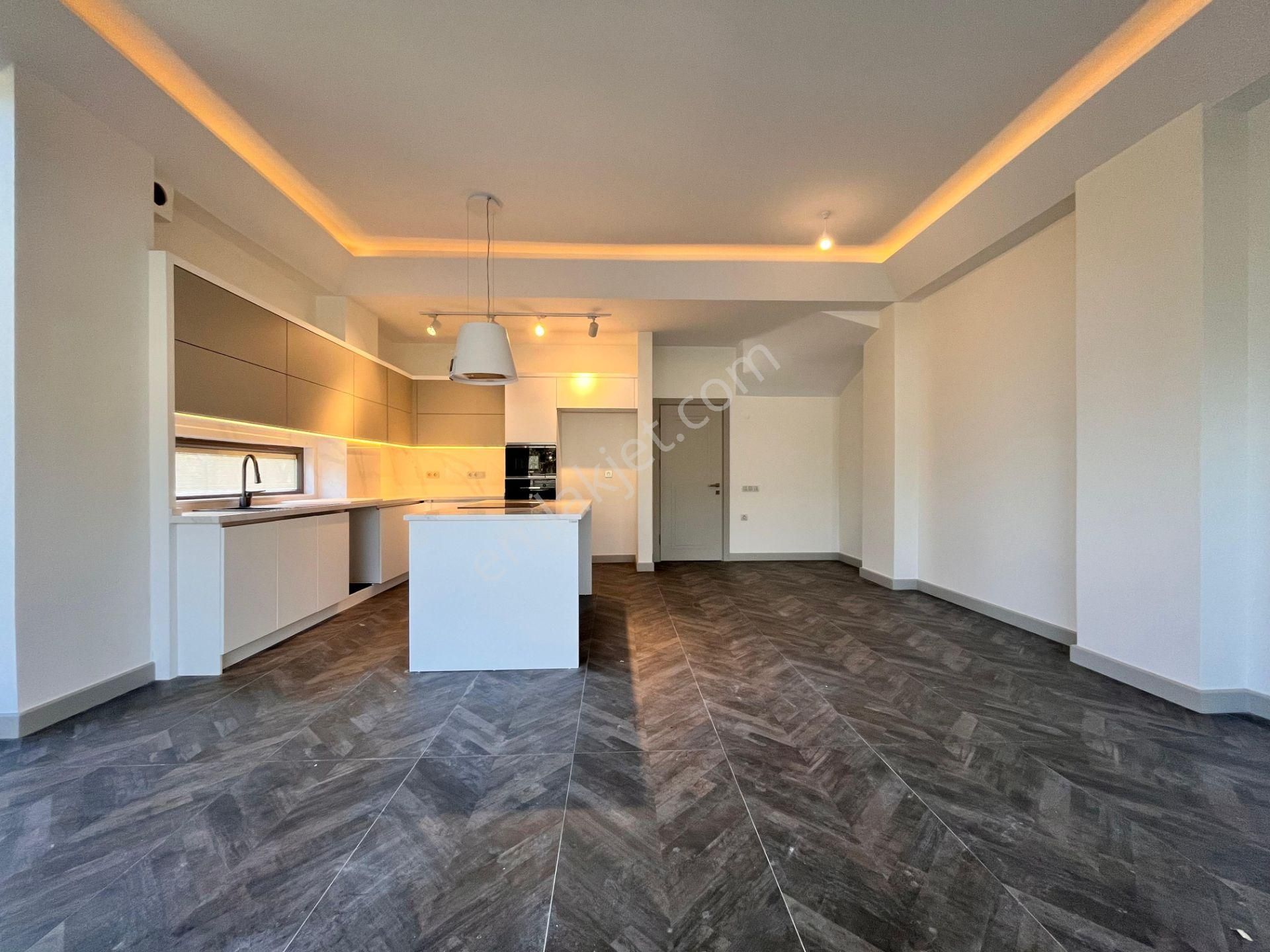 Parstan Gürede Deniz Manzaralı Tam Bağımsız Lüks 4+1 Villa - Görsel 9