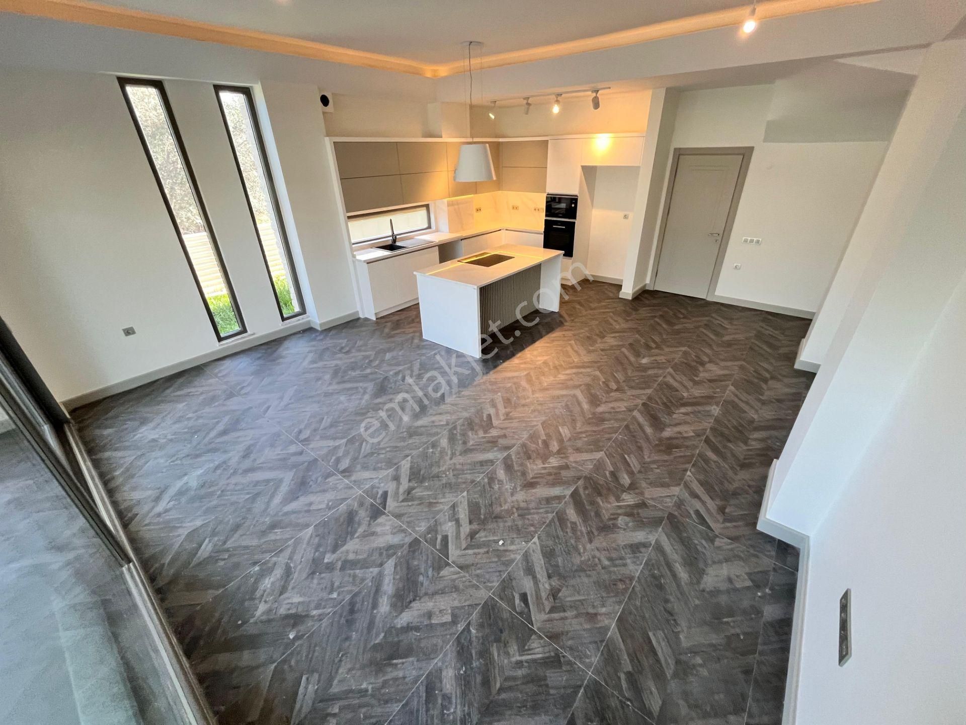 Parstan Gürede Deniz Manzaralı Tam Bağımsız Lüks 4+1 Villa - Görsel 11