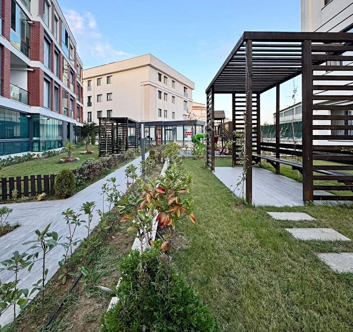 Büyükçekmece Lotus Mimaroba Sitesinde 4+1 185m² Satılık Daire - Görsel 5