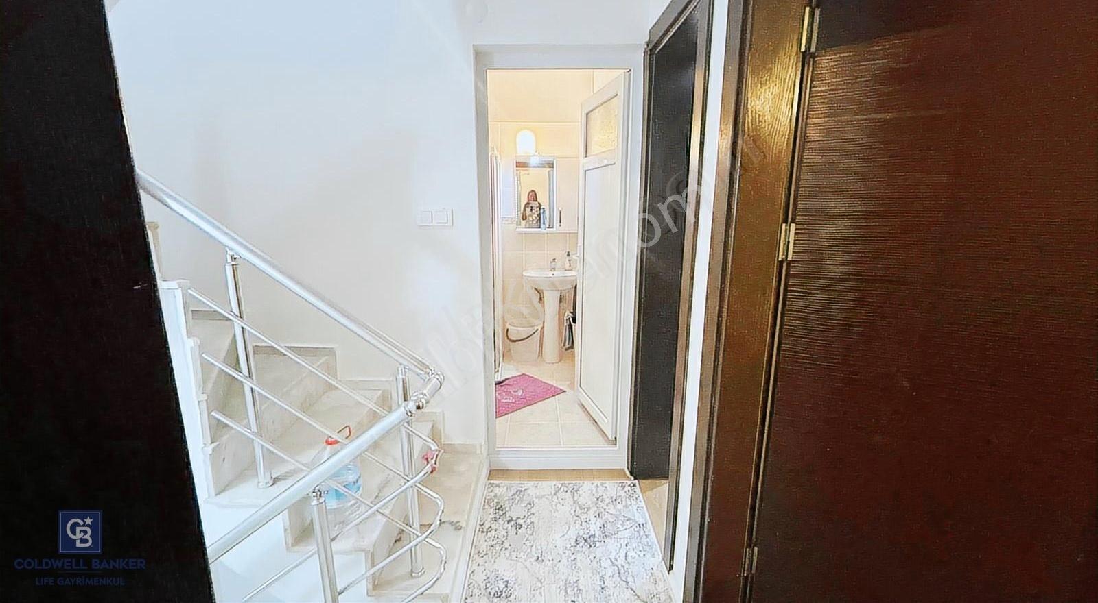 Kuşadası Soğucak'ta Satılık Havuzlu 4+1 Tripleks Villa - Görsel 18