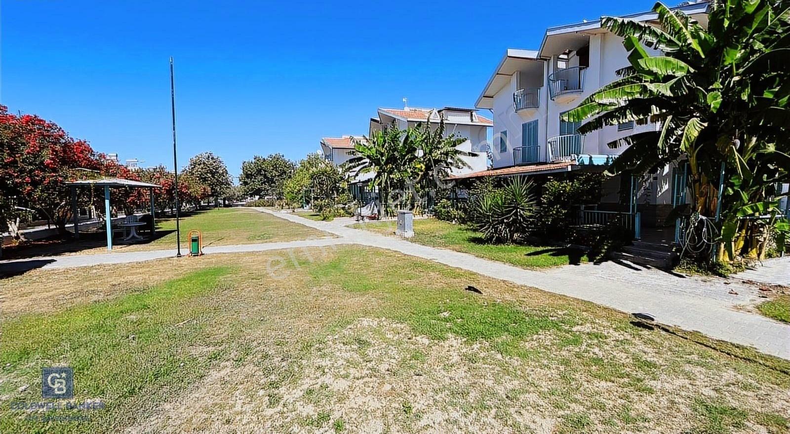 Kuşadası Soğucak'ta Satılık Havuzlu 4+1 Tripleks Villa - Görsel 14