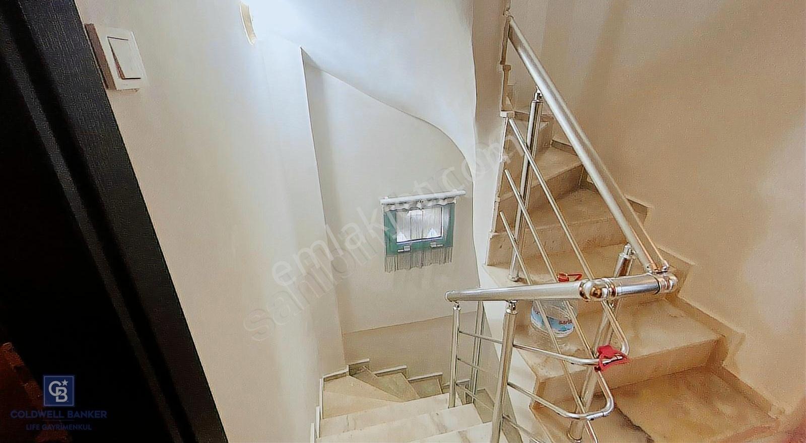 Kuşadası Soğucak'ta Satılık Havuzlu 4+1 Tripleks Villa - Görsel 16