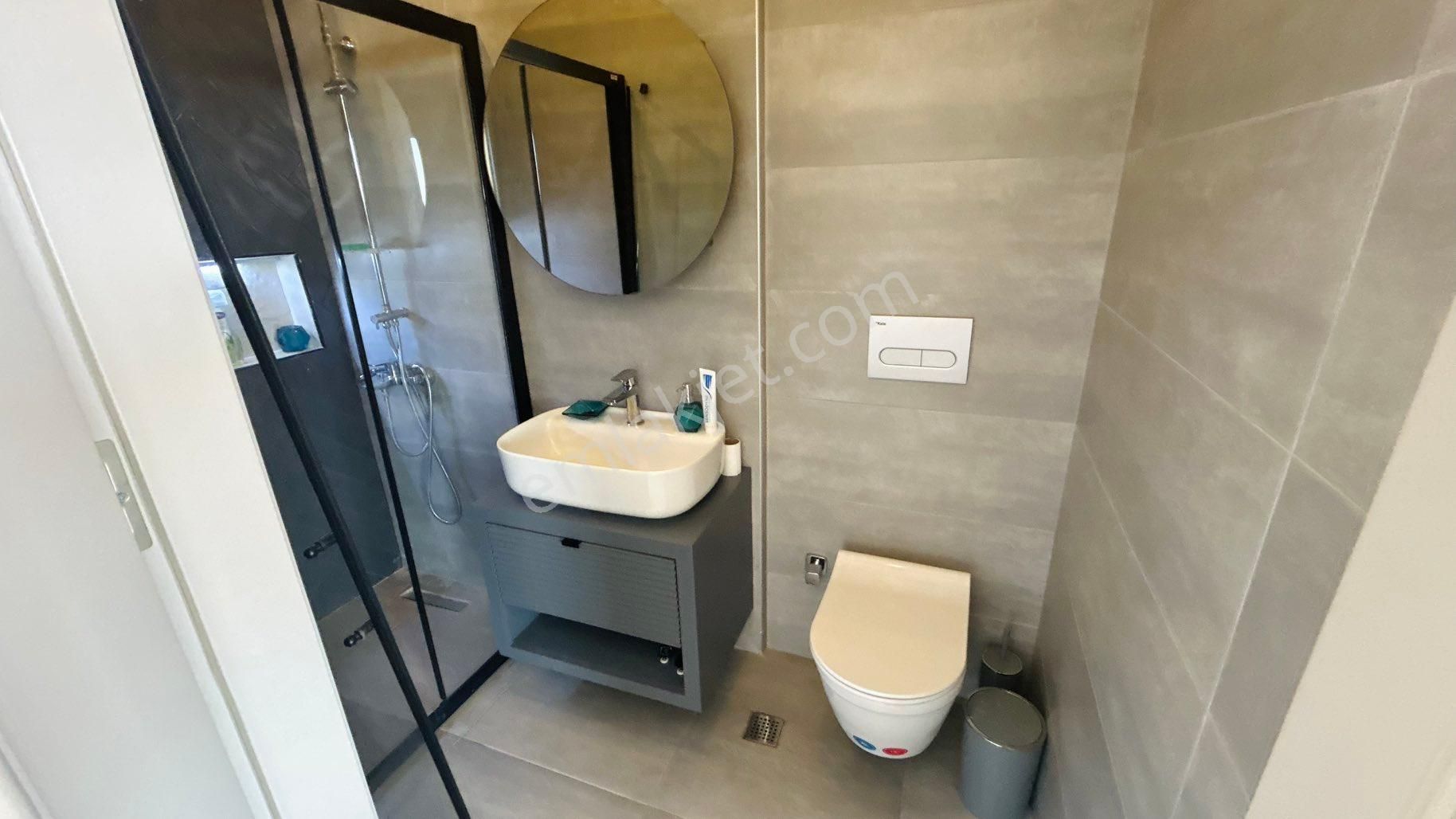 Kuşadası'nda Satılık Deniz Manzaralı 3+1 Trıpleks Havuzlu Villa - Görsel 6