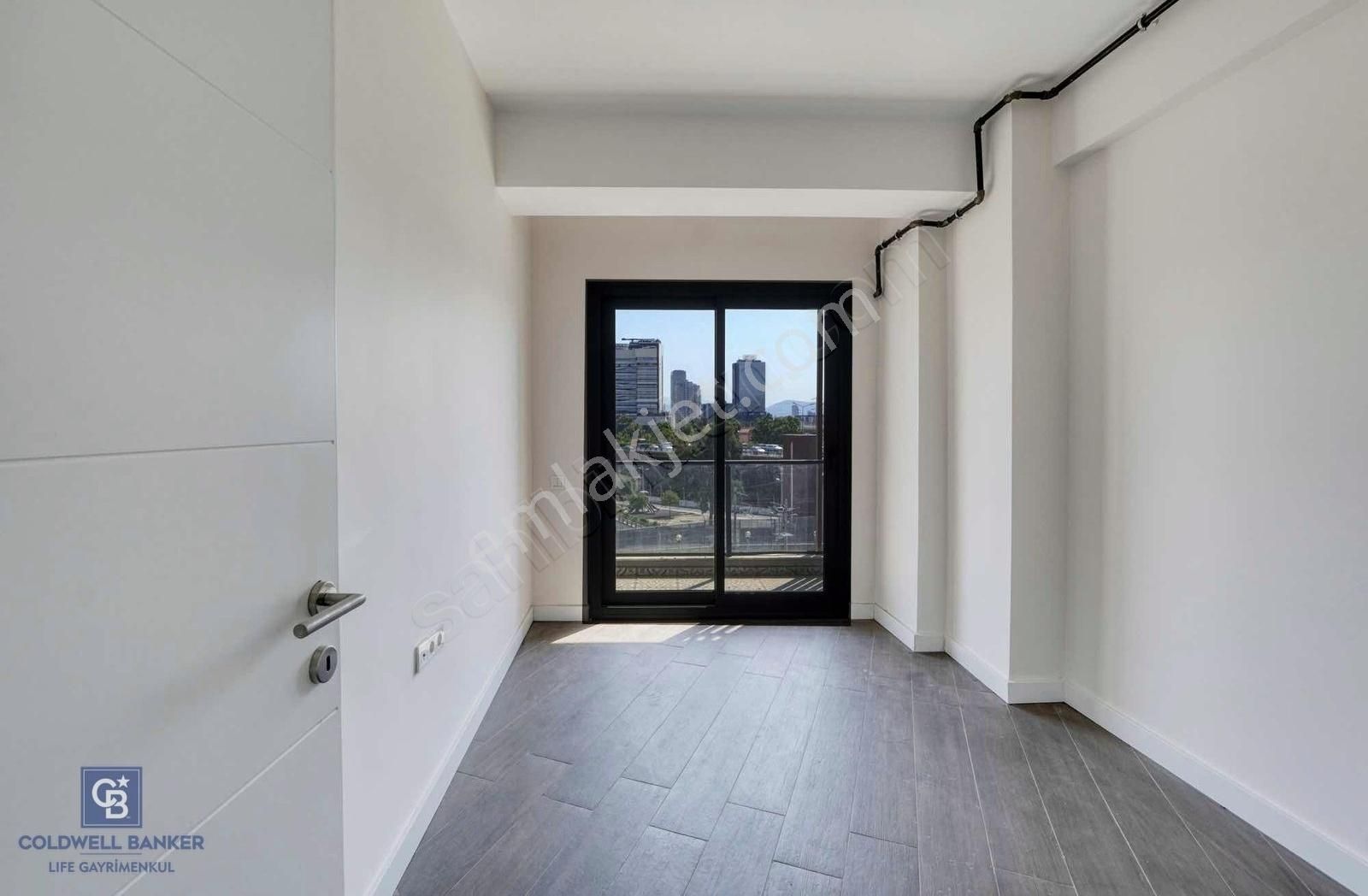 Alsancak Kahramanlarda Tabela Değeri Yüksek 2+1 Satılık Ofis - Görsel 3