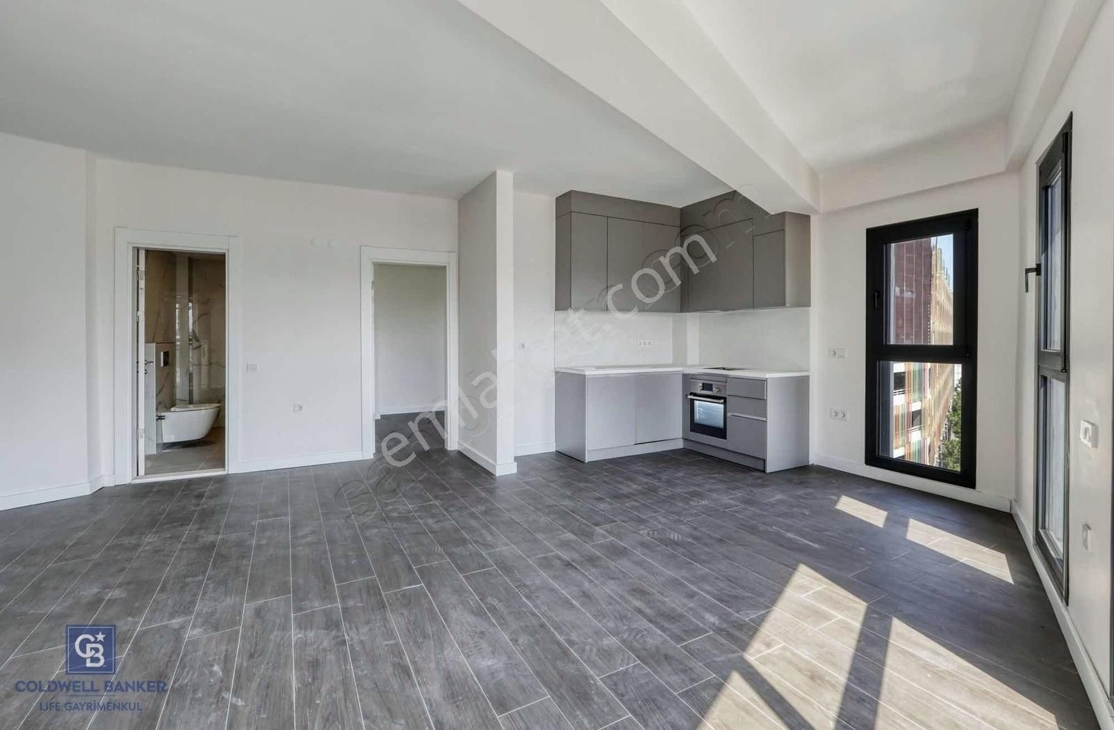 Alsancak Kahramanlarda Tabela Değeri Yüksek 2+1 Satılık Ofis - Görsel 9