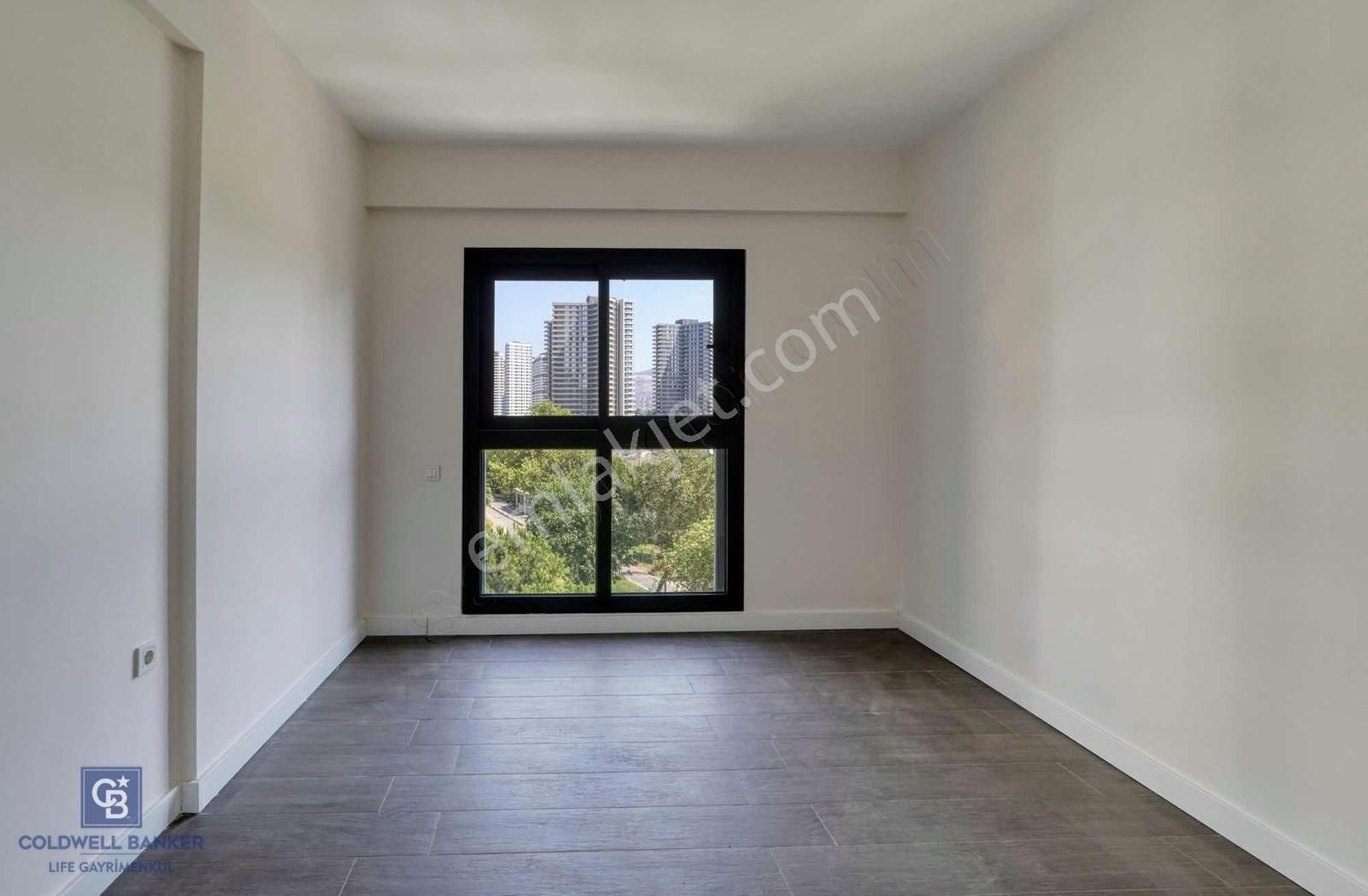 Alsancak Kahramanlarda Tabela Değeri Yüksek 2+1 Satılık Ofis - Görsel 17