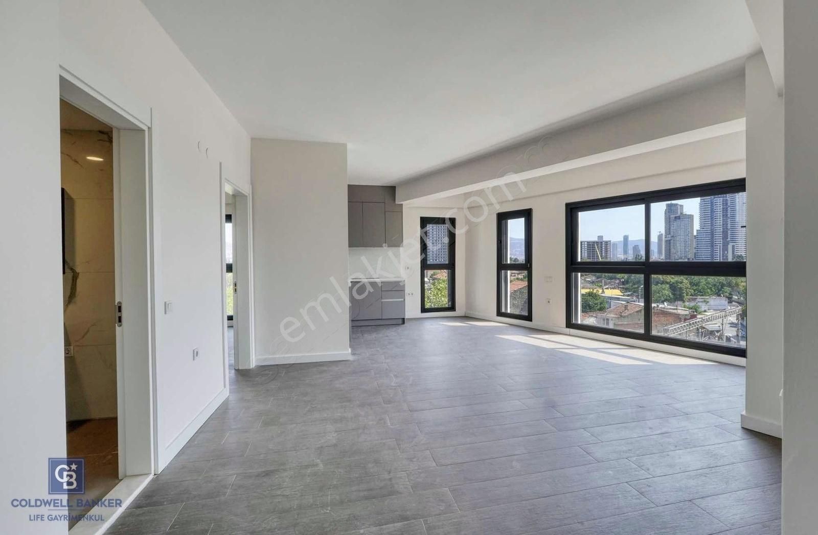 Alsancak Kahramanlarda Tabela Değeri Yüksek 2+1 Satılık Ofis - Görsel 13