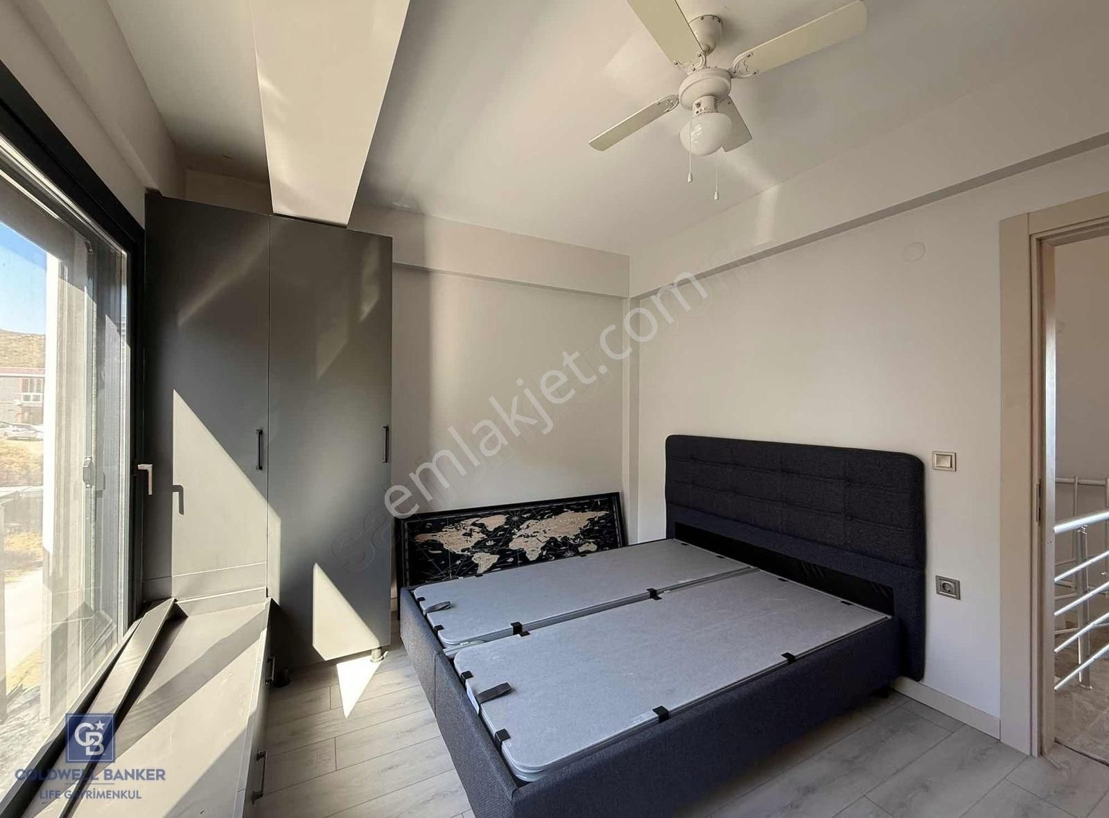 Çandarlı'da Deniz Manzaralı Havuzlu Satılık Tripleks Villa - Görsel 27