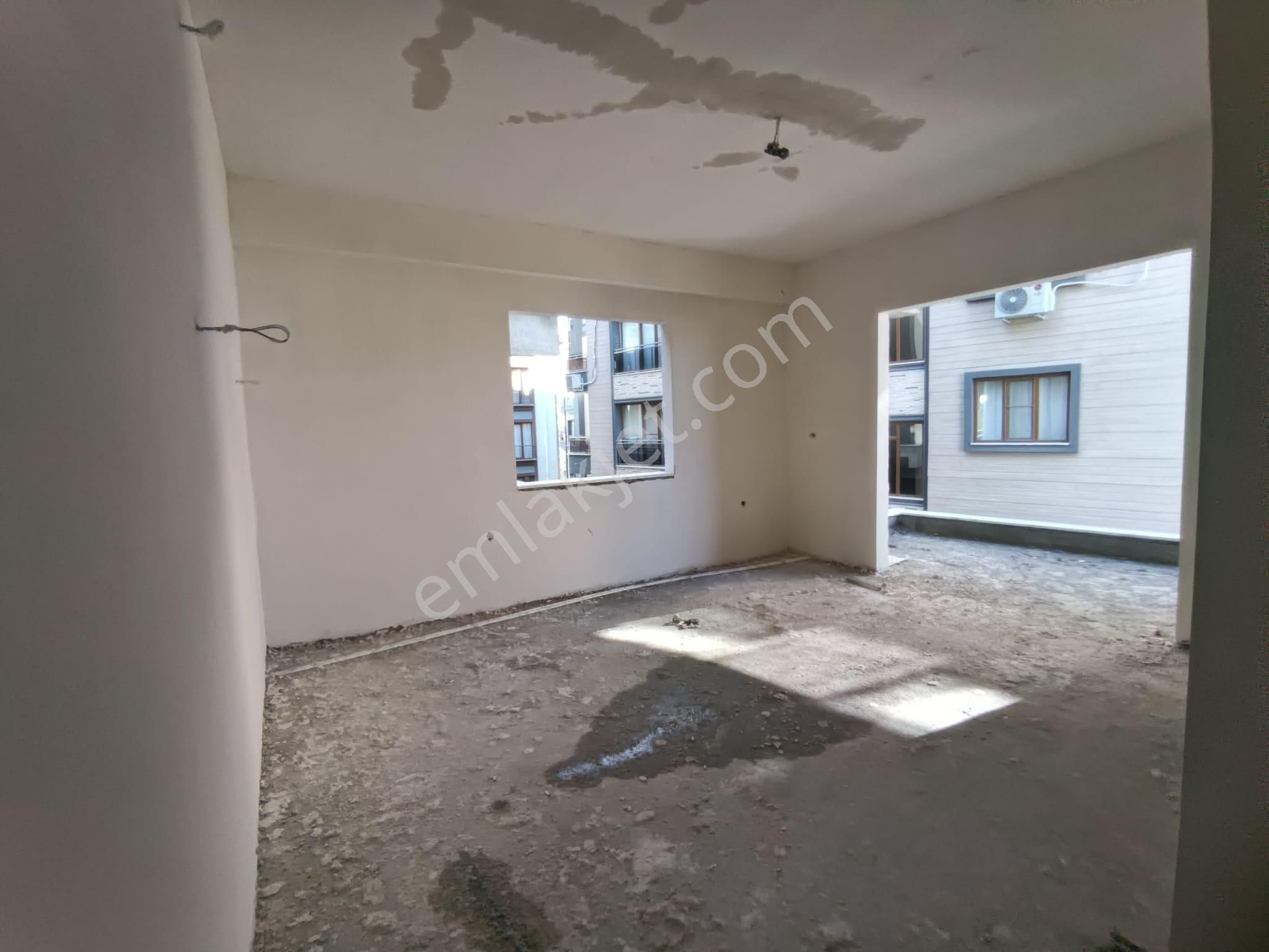 Golden Globy, Edremit Hamidiye Mahallesi Yıltur İnşaat Evlerinde Satılık 2+1 Daire - Görsel 24