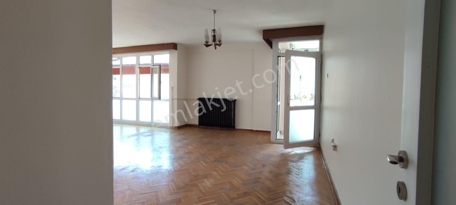 Bursa Şehreküstü Metrosuna Yürüme Mesafesinde 3+1 Geniş Daire - Görsel 11