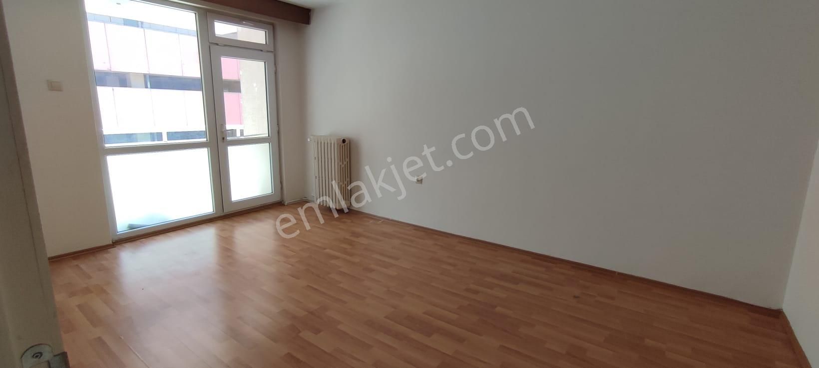 Bursa Şehreküstü Metrosuna Yürüme Mesafesinde 3+1 Geniş Daire - Görsel 22