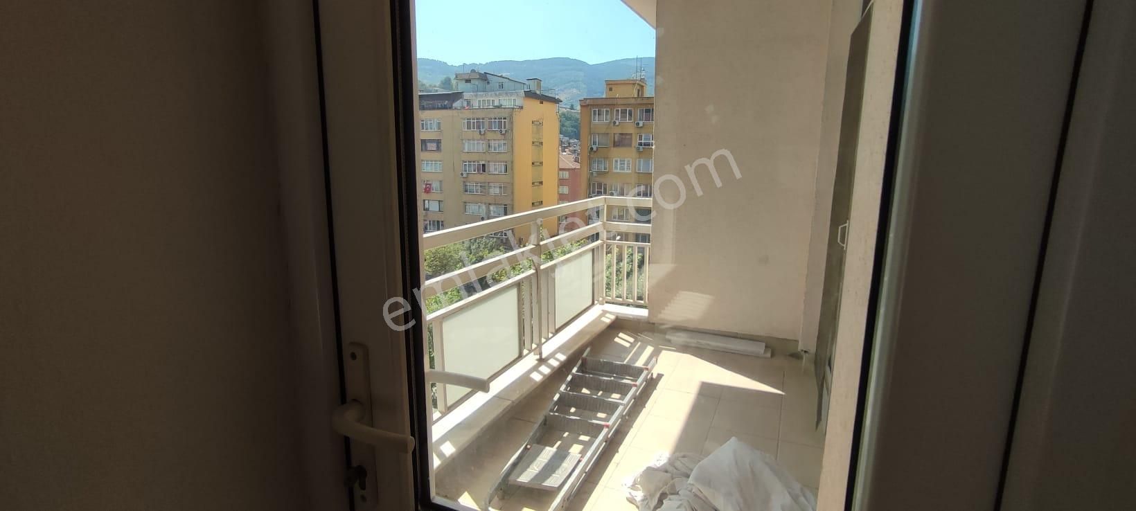 Bursa Şehreküstü Metrosuna Yürüme Mesafesinde 3+1 Geniş Daire - Görsel 21