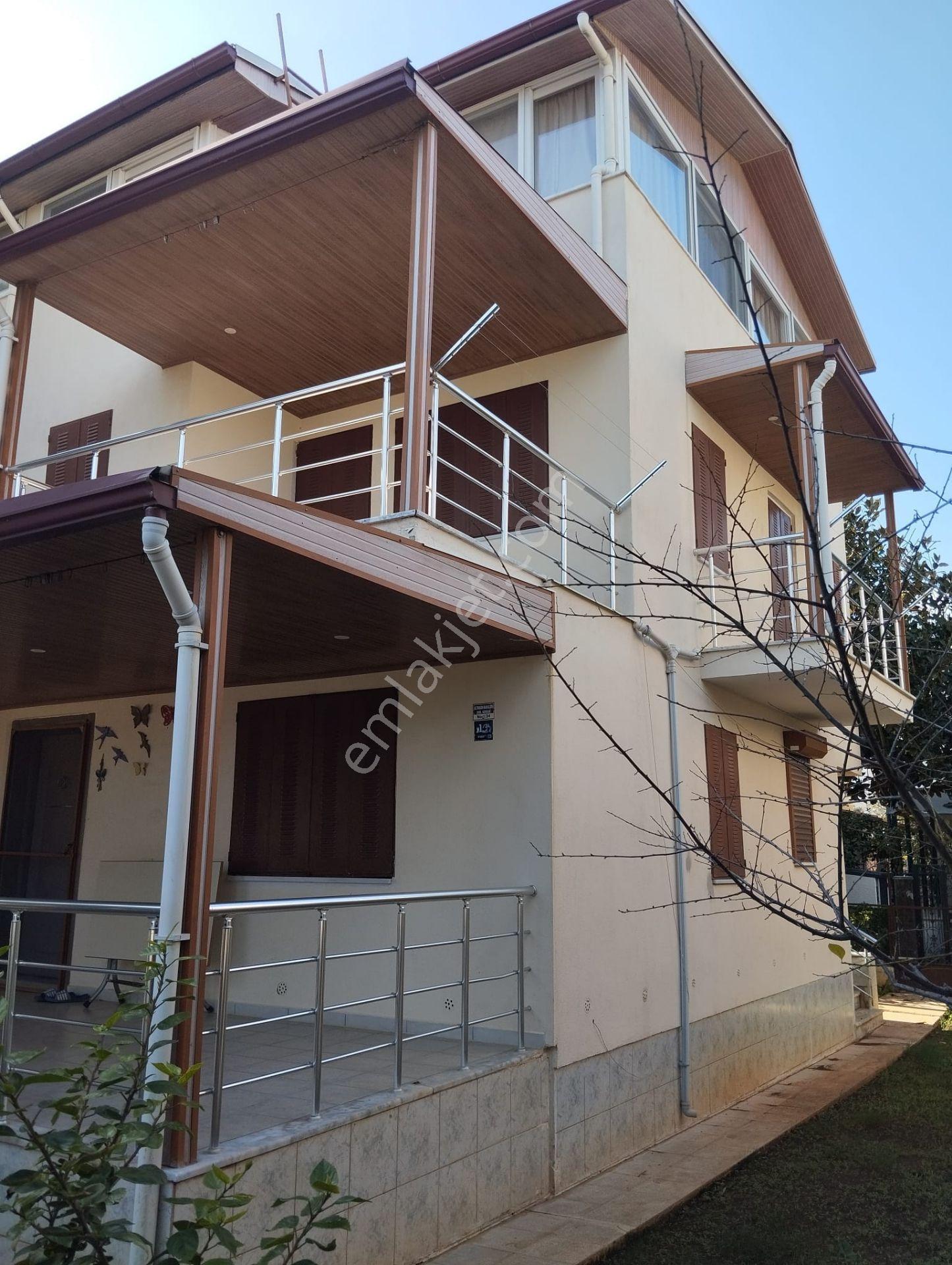 Altınkum Mahallesi Yeşilkent Yolu 5+1 Triplex Satılık Villa - Görsel 3